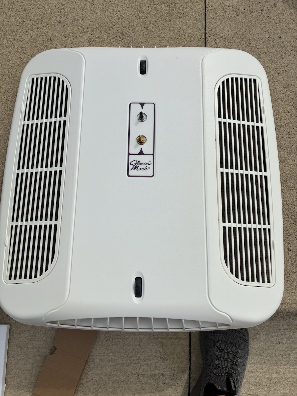 Coleman Mach 9430D715 Non-ducted Ceiling Assembly