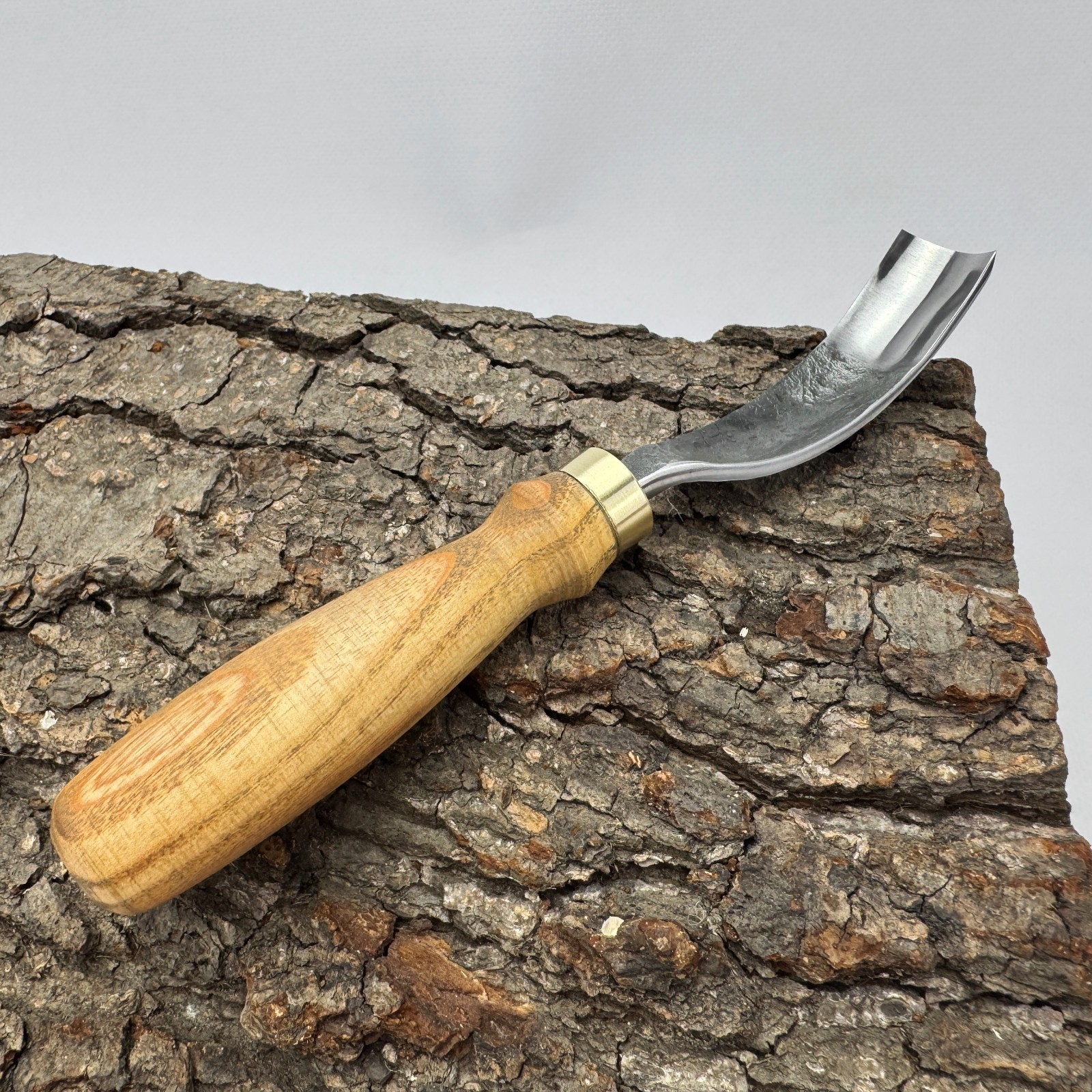Wood Carving Gouge – Hand-Forged 52100 Steel, Ash Handle, Sharp Curved Chisel