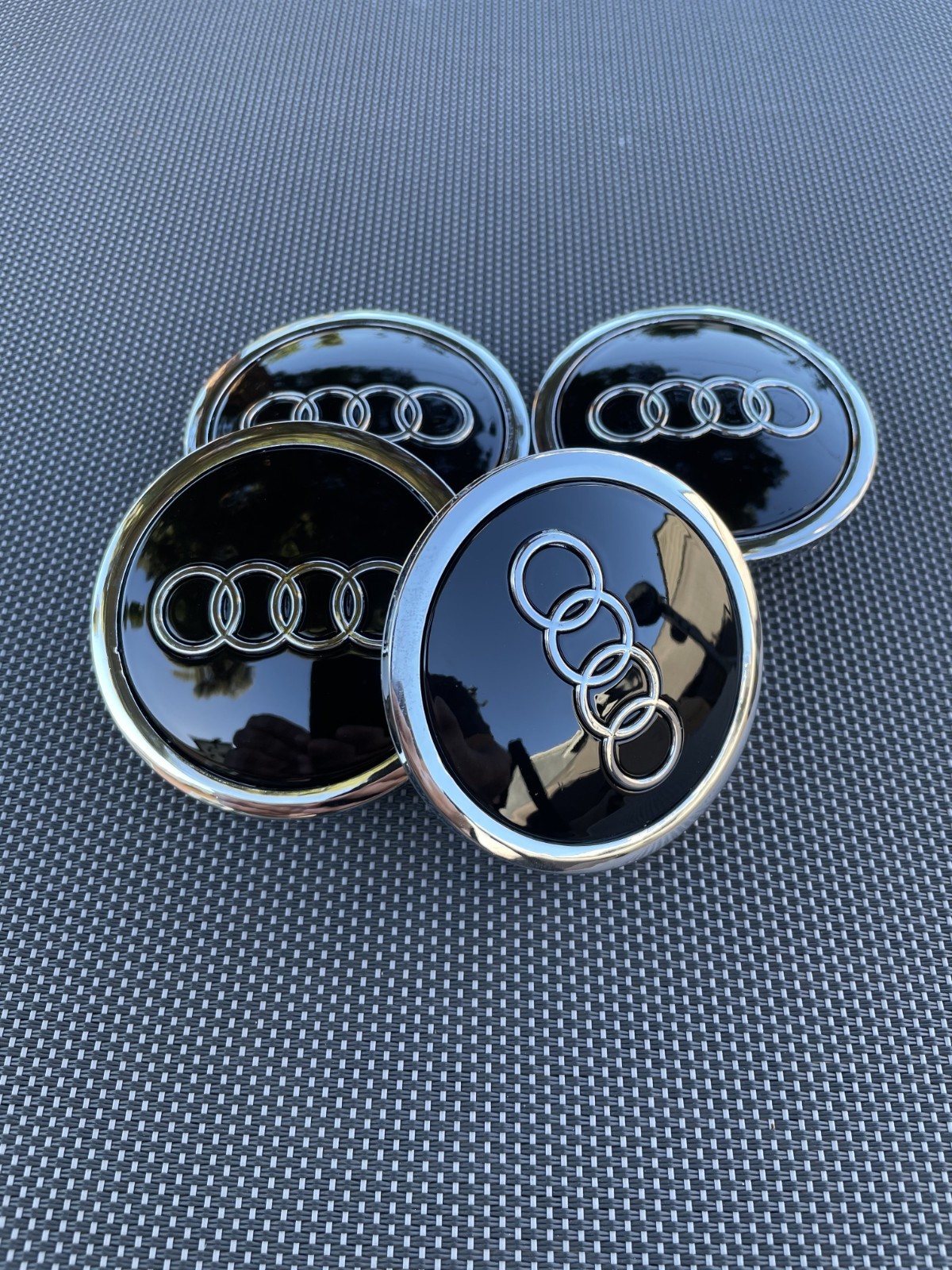 AUDI 4x  BLACK - CHROME 69 mm/2.72in Wheel Rim Center Hub Cap