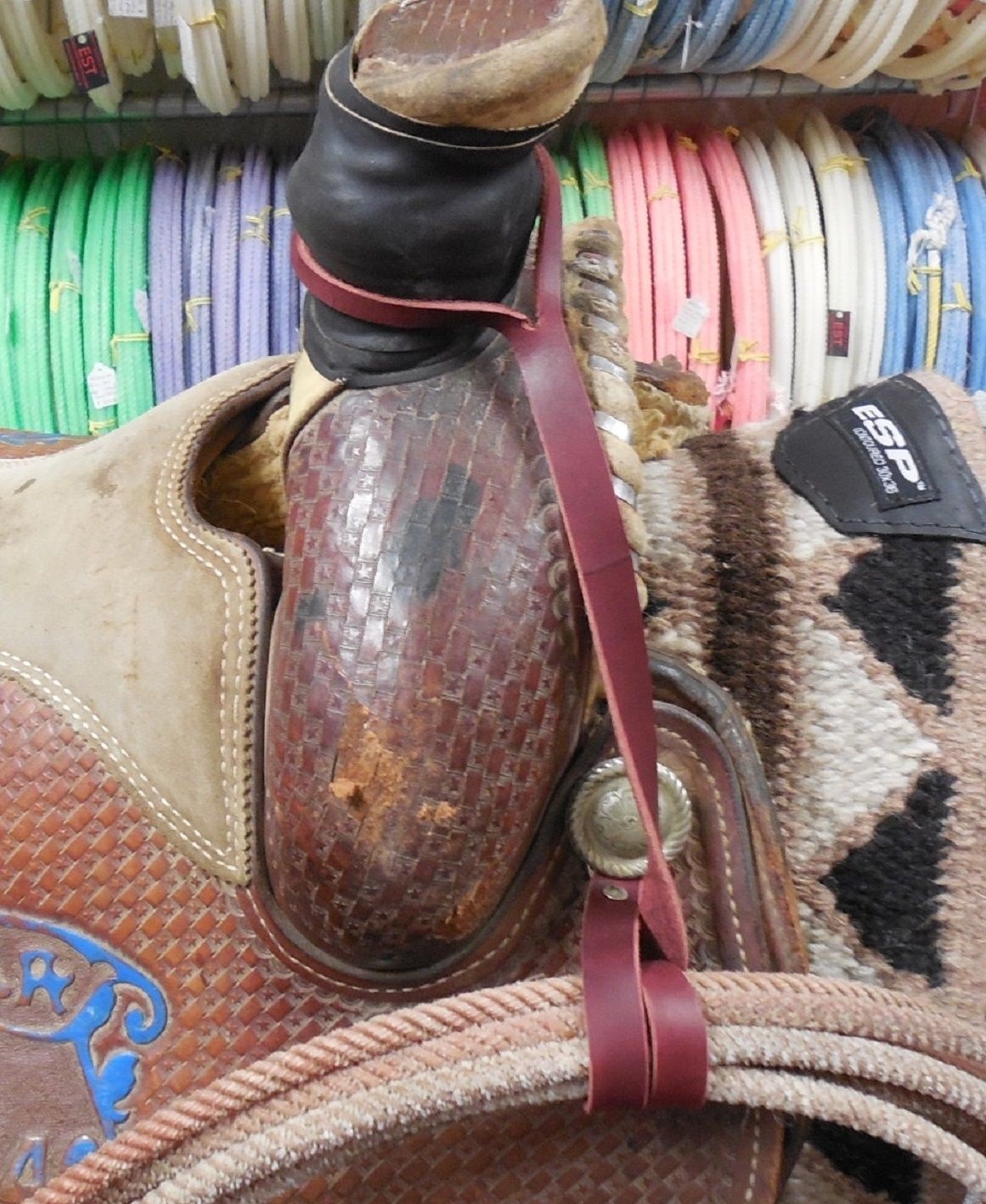 Weaver Lariat Rope Holder w/Attachment Dee by Weaver Leather New