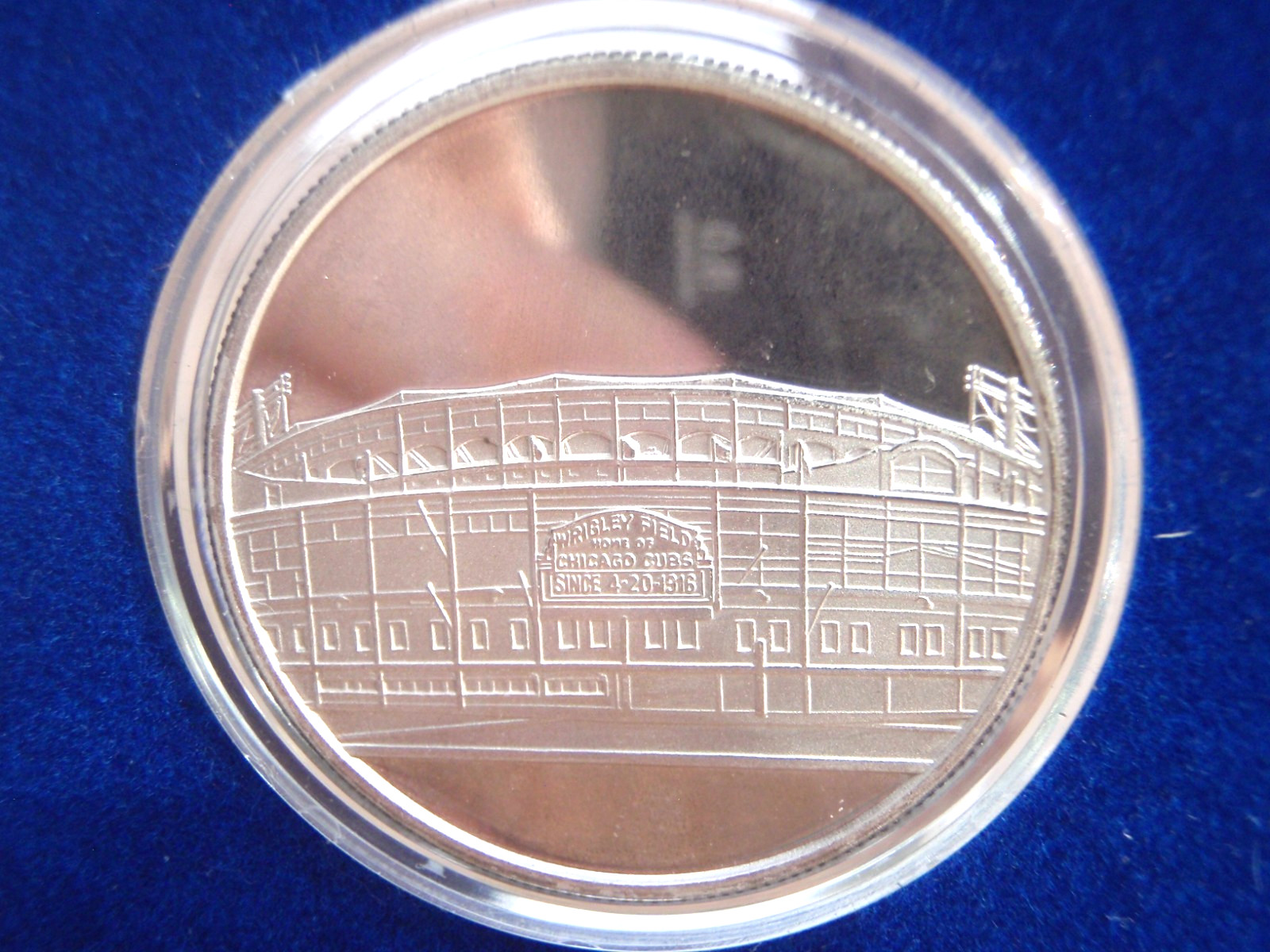 VTG:1st NIGHT GAME@ WRIGLEY FIELD CHICAGO CUBS 1 oz .999 SILVER COIN-AUG 9, 1988