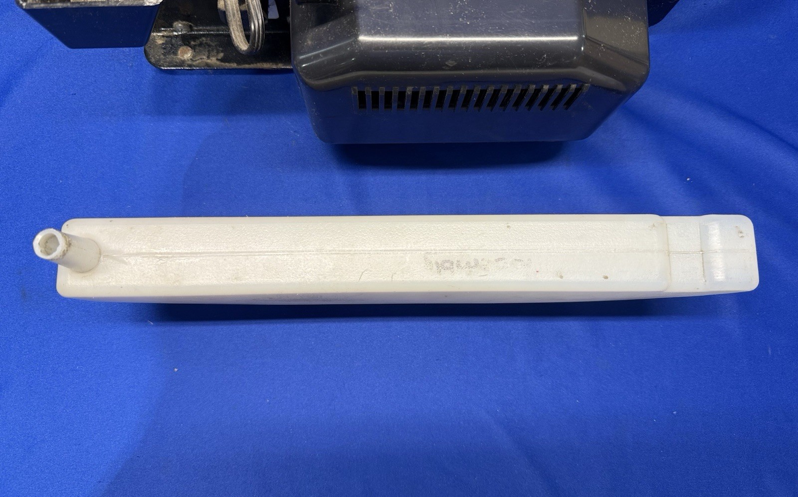 Phoenix E-1 Electronic Automatic Gummed Paper Tape Dispenser - Powers On - Read