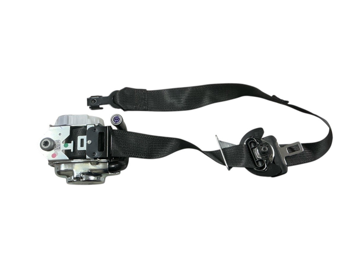 2019 20 21 22 23 2024 Chevy Silverado 1500 front left side seat belt BLACK