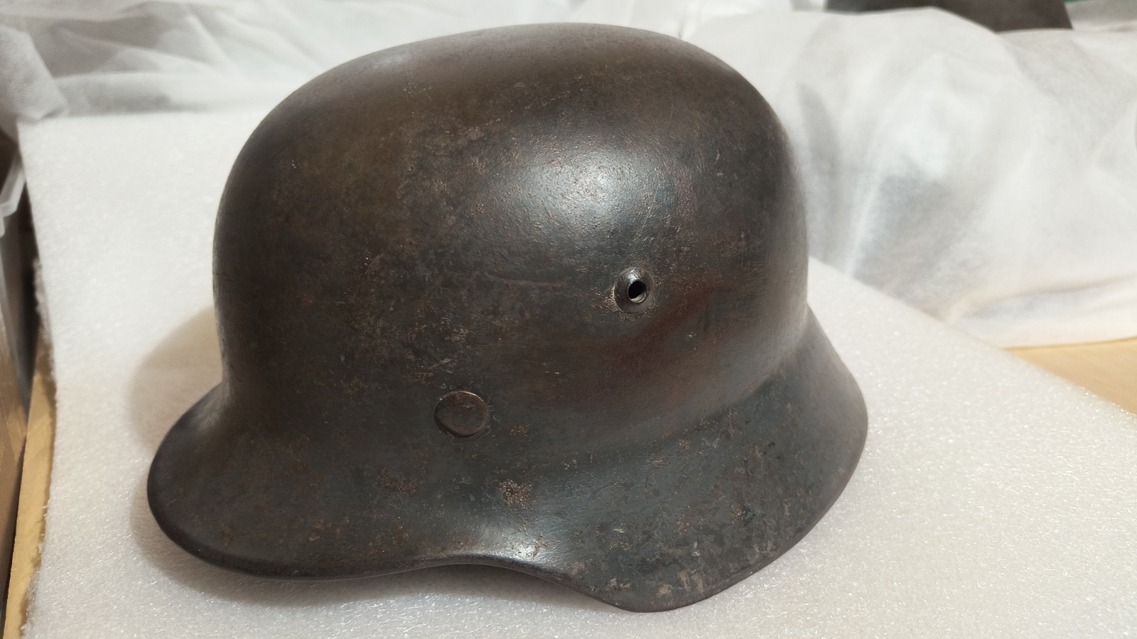 WW2 ~ M35 German Helmet ~ EF64 ~ w/ Liner