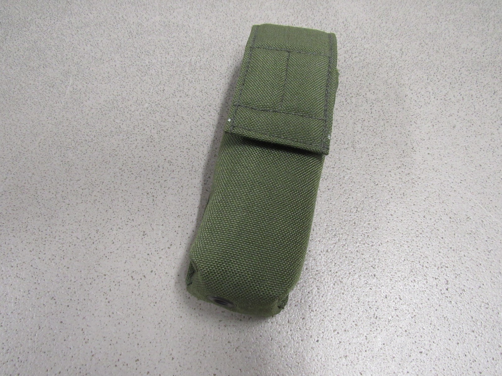 Old Gen Eagle OD Green Suppressor Pouch w/ Alice Clip Flashlight Pouch NOS