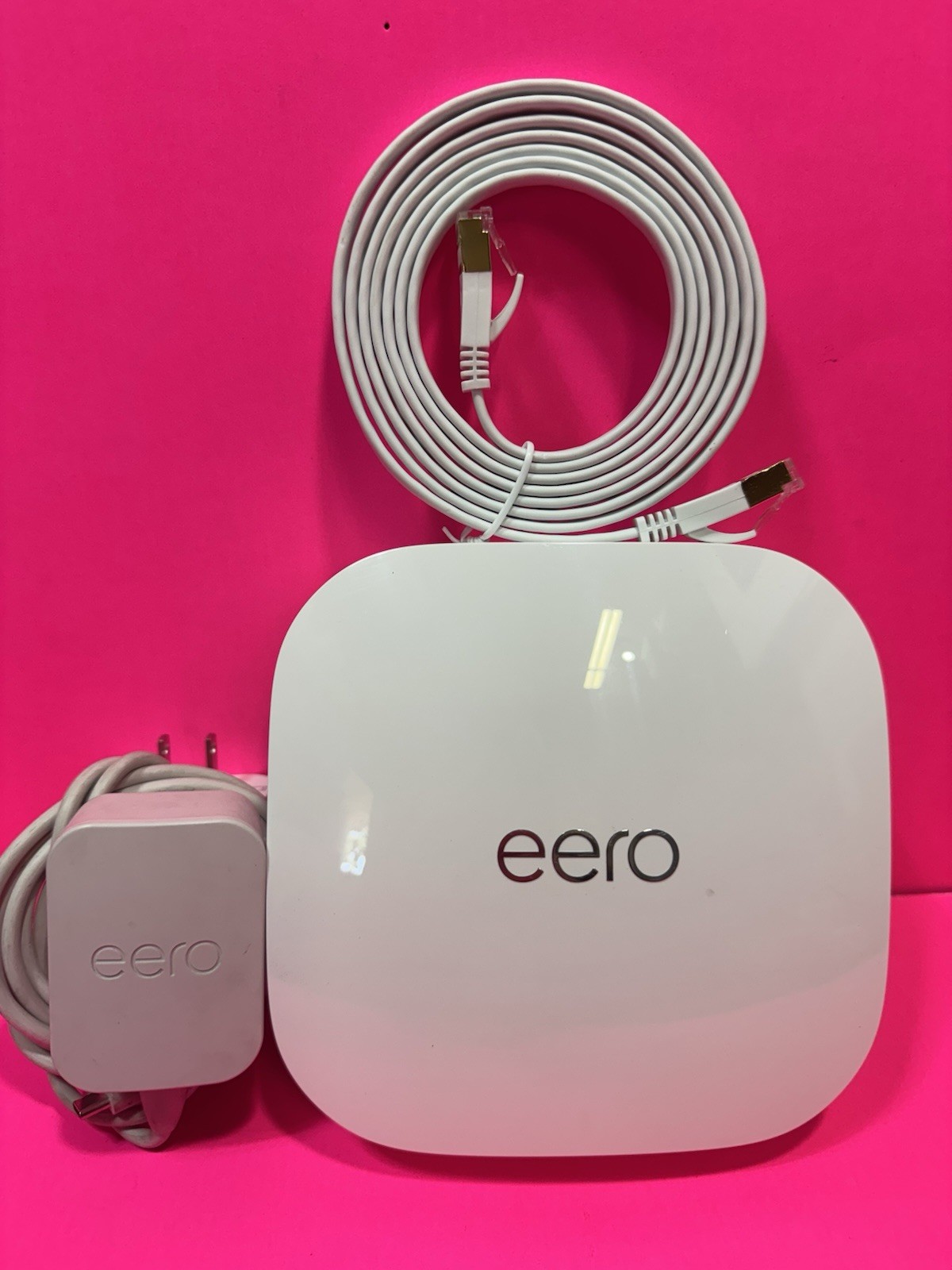 Eero Pro 6E Tri-Band Mesh Wi-Fi 6E S010001 white & Cat7  3" (Frontier Powered)