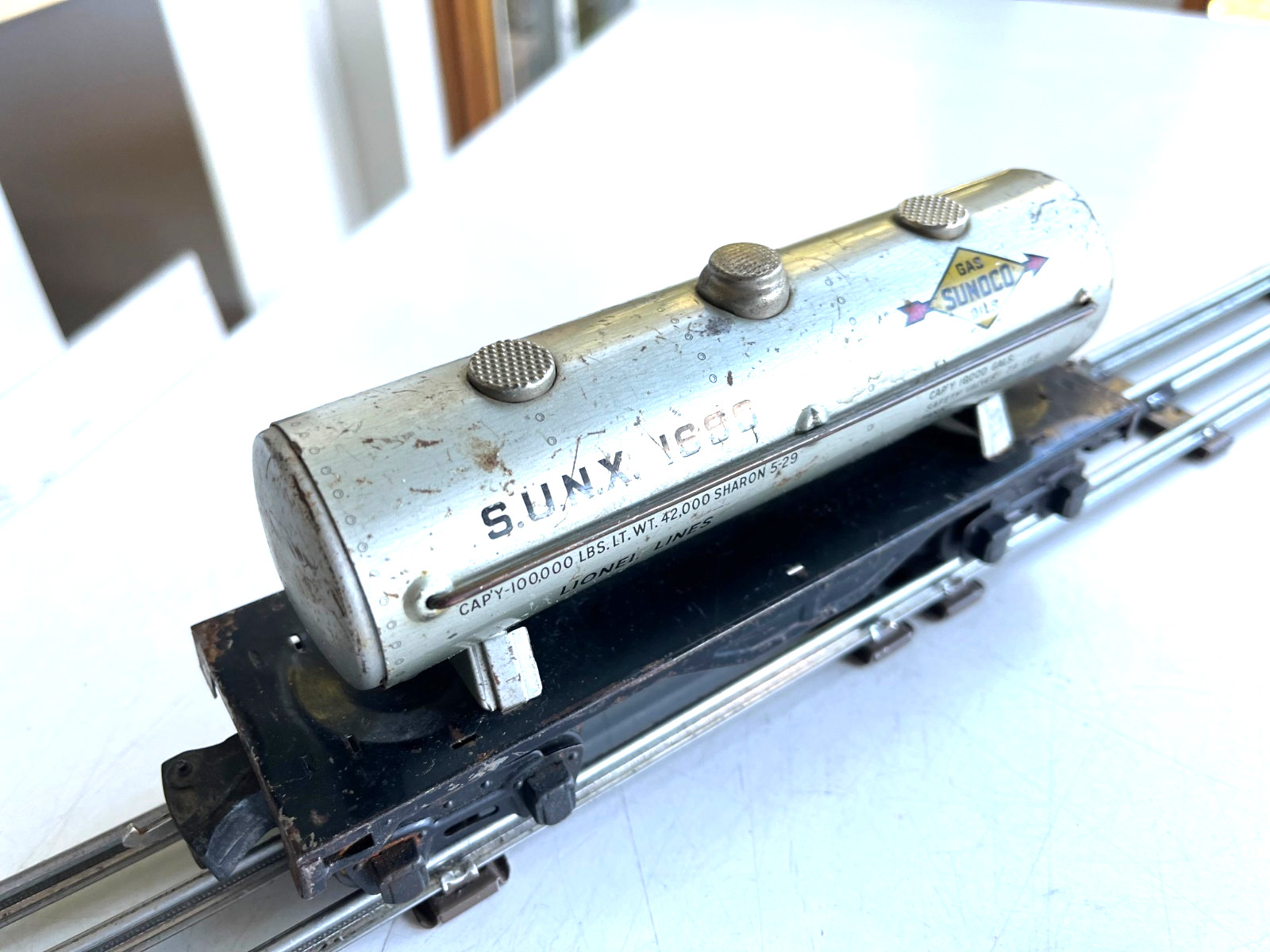 LIONEL 1680, 1682, 2679, 2677, PREWAR, BOXCAR, SUNOCO TANK , GONDOLA, CABOOSE