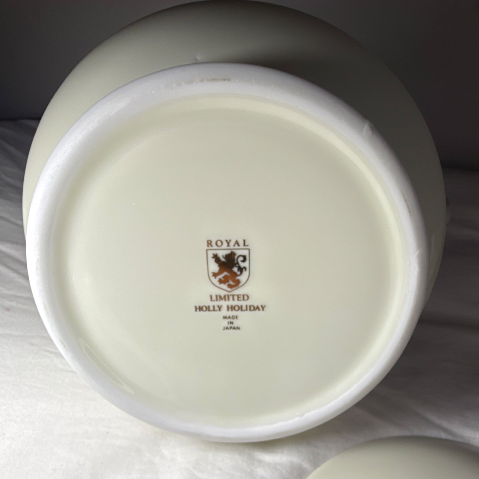 Royal Limited Holly Holiday Tea Set Teapot 4 Cups/Saucers Japan Christmas