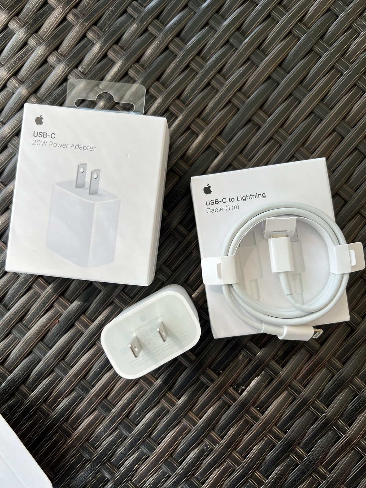 OEM Genuine Original Apple iPad 20W USB-C Wall Charger Power ADAPTER Cable