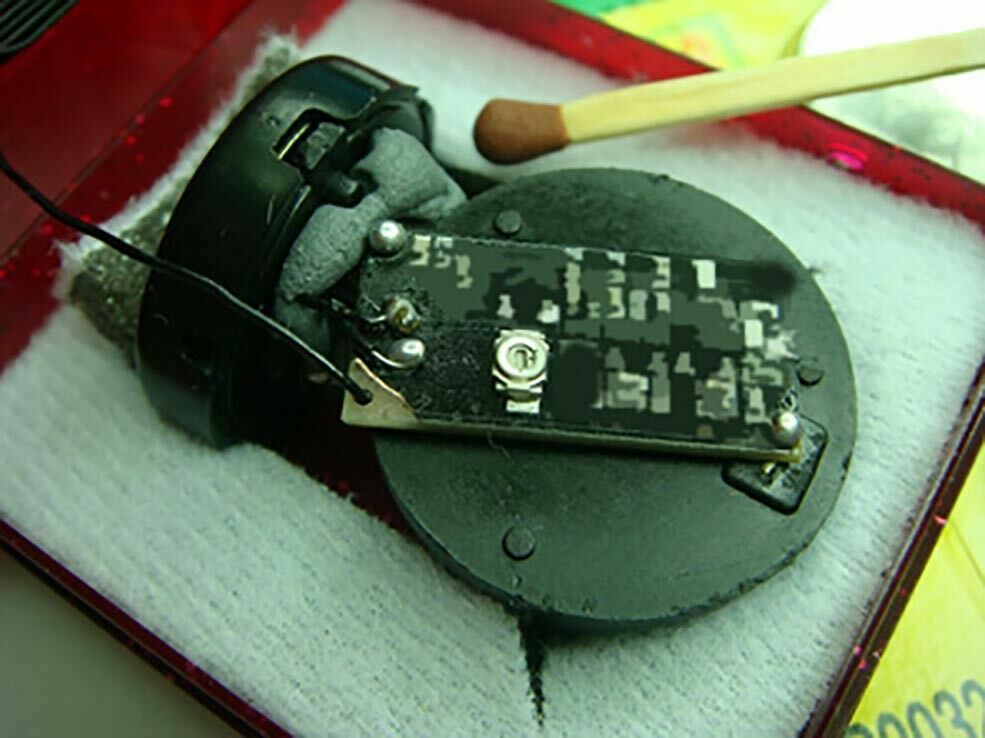 Mini Spy Audio Rf Signal Bug , Wireless Listening via Glass/Wall Made in ISRAEL