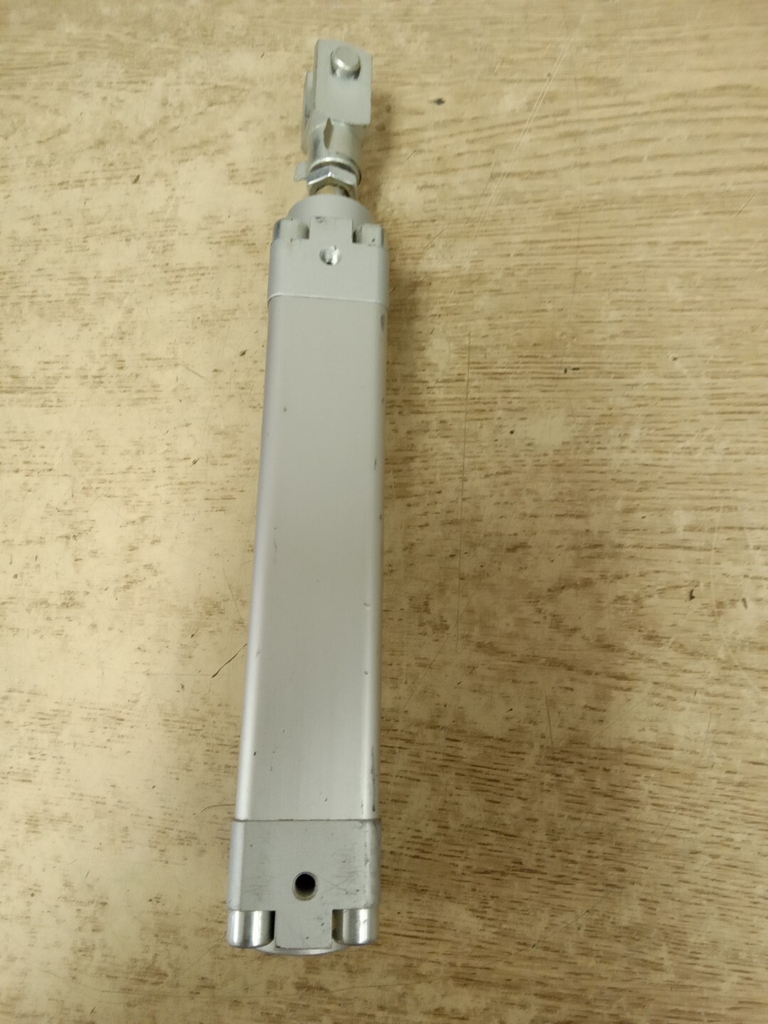 Festo DZH-32-100-PPV-A Pneumatic Air Cylinder 14045