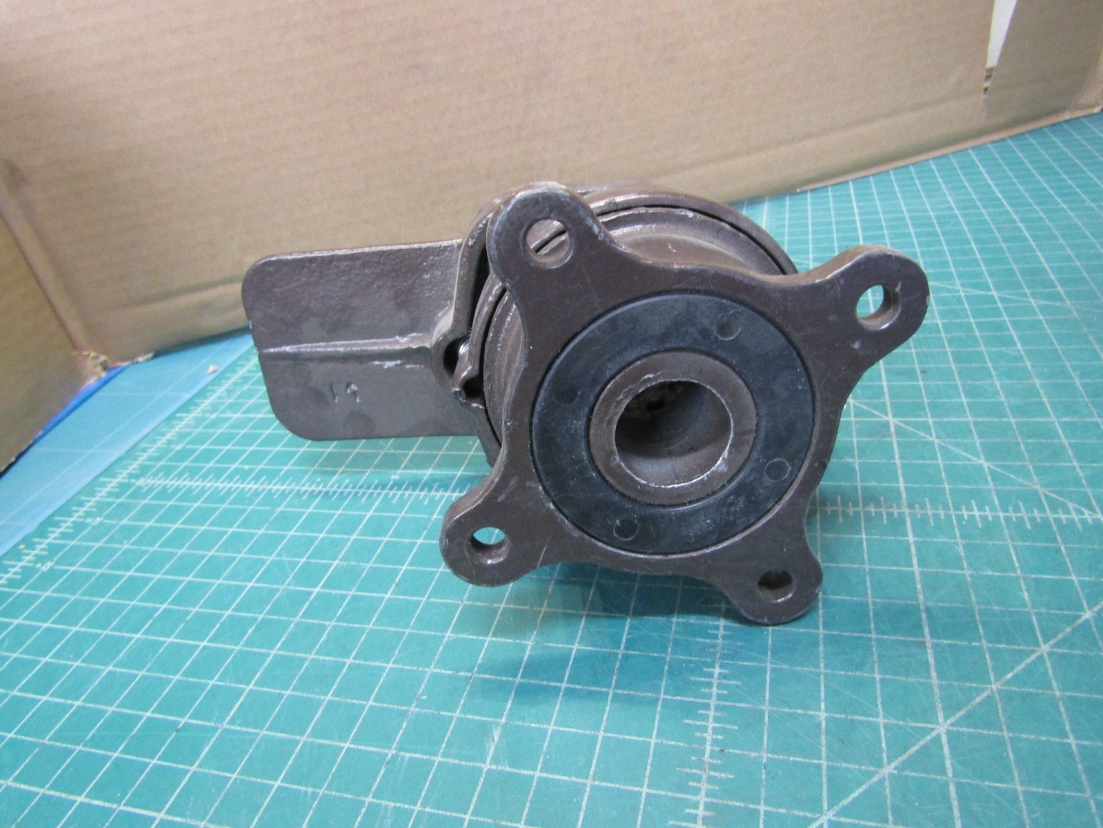 1 – Umbrella Rotating Hub Brown 360°. NEW – Out of the original Box