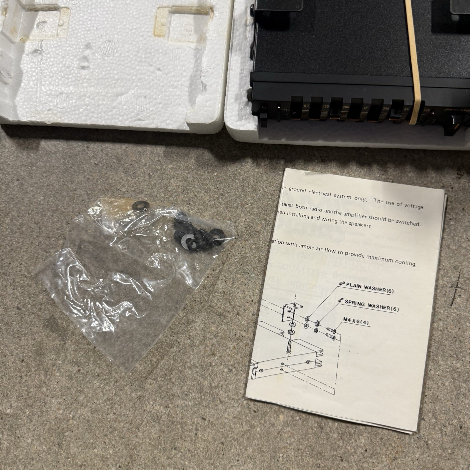 Pyramid SE403G Car Amplifier Equalizer Black Integrated Power *new Old Stock*