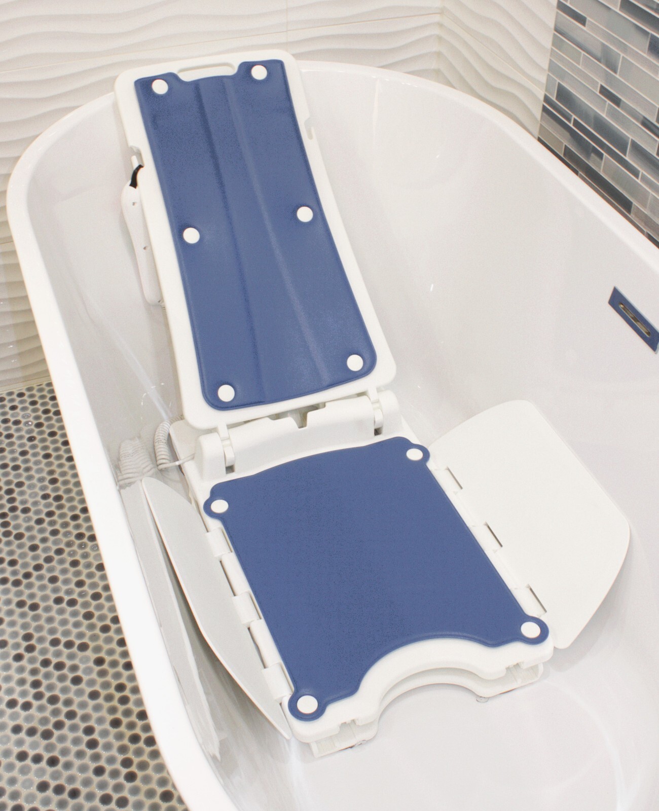 AquaLift Electric Bathtub Chair Bath Lift, New, Free Shipping