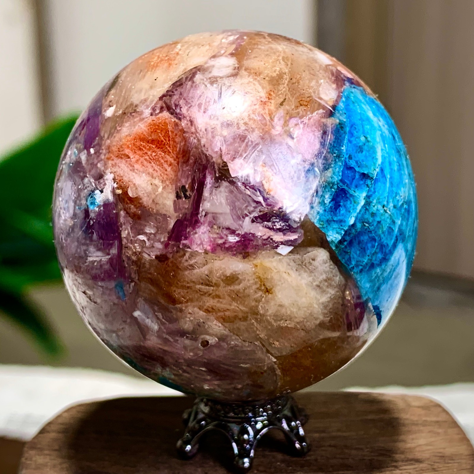 113G Natural Blue Aptite +Sun Stone purple lepidolite Sphere mineral sample