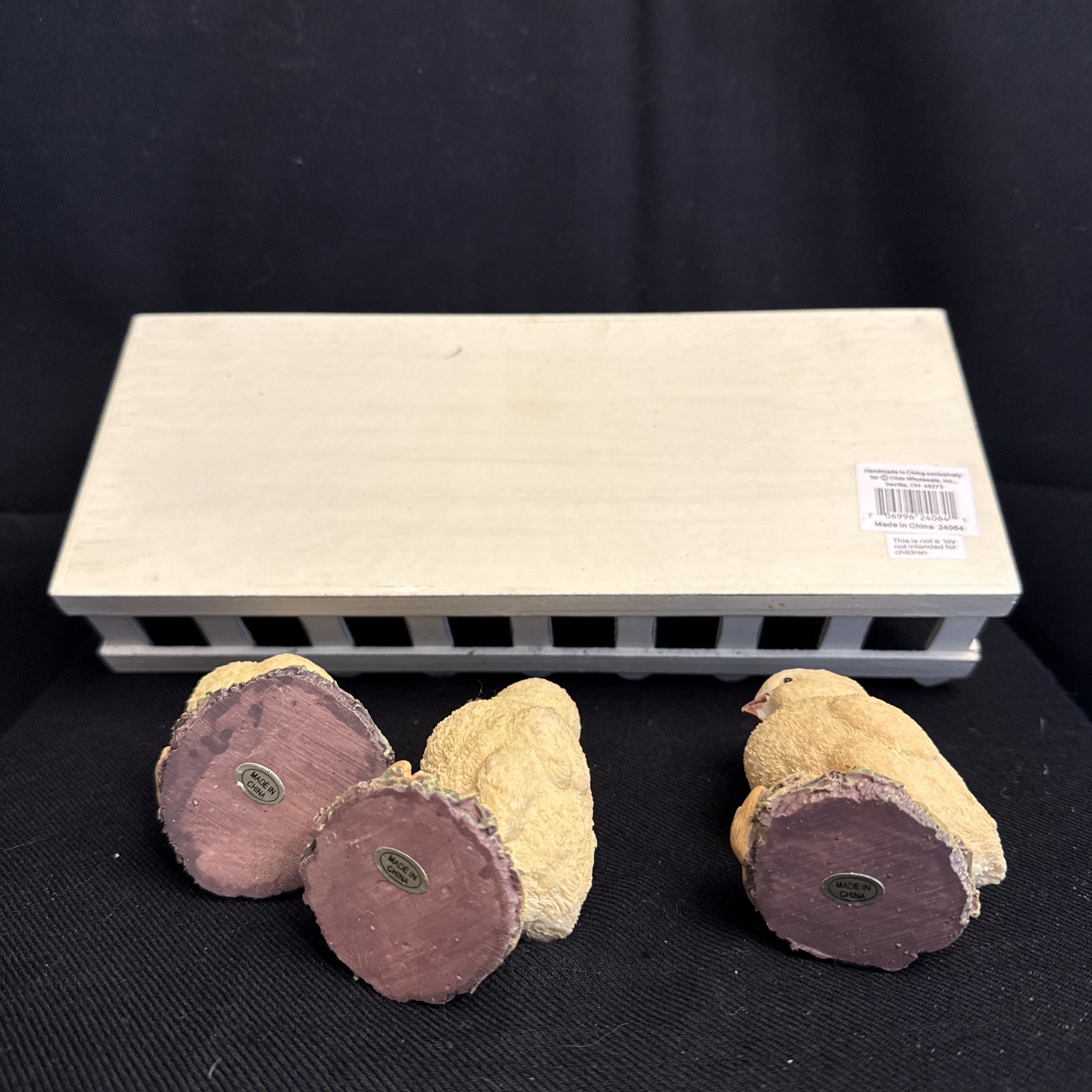 Baby Chick Farmhouse Decor, With Three Baby Chicks