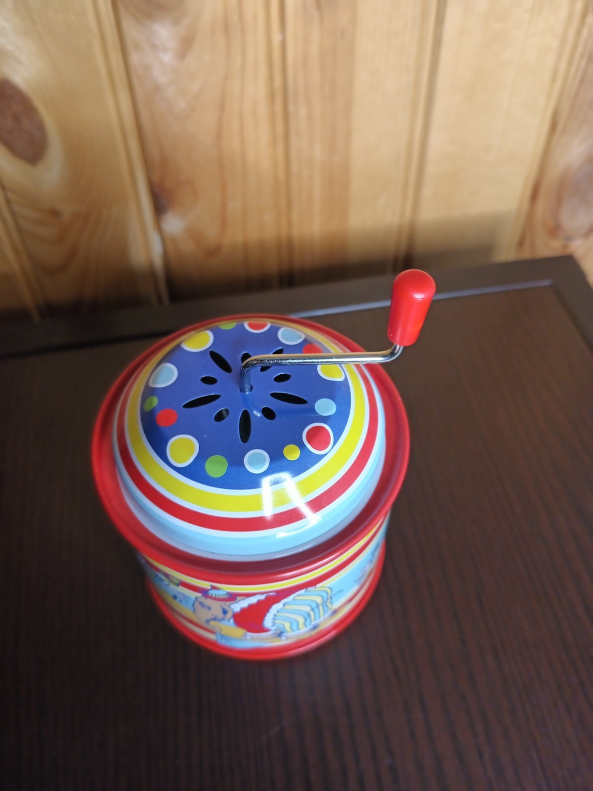 Schylling Classic Round Clown Tin Music Box Toy W/ hand crank Works! 2017