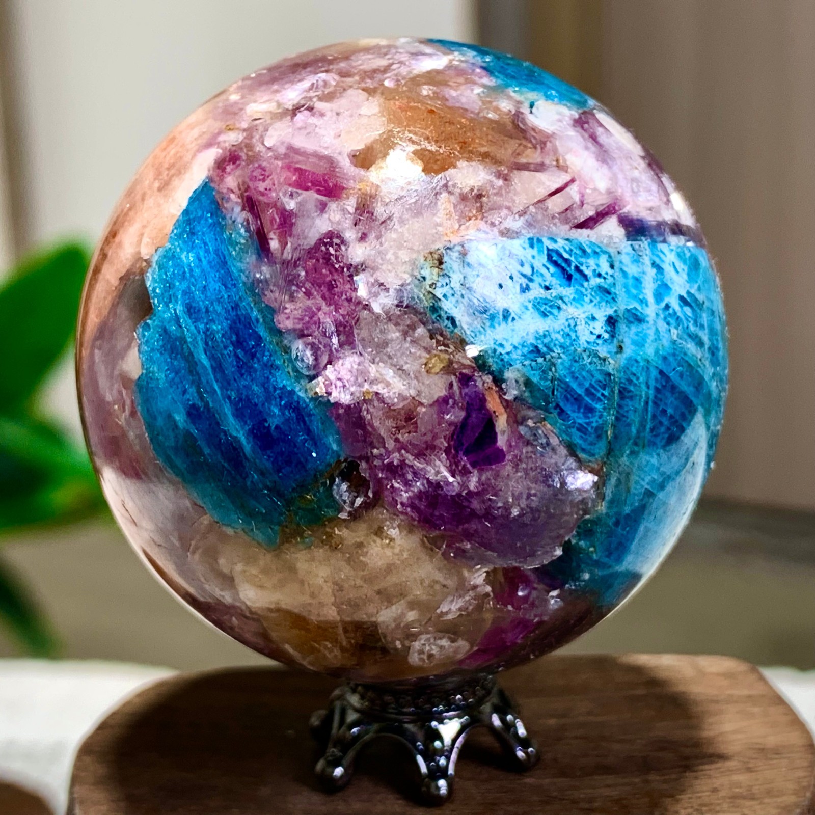 132G Natural Blue Aptite +Sun Stone purple lepidolite Sphere mineral sample