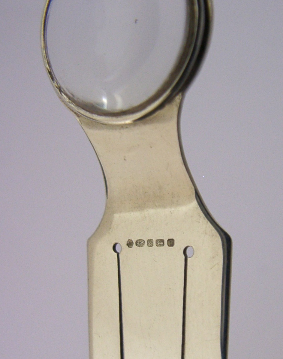 SUPERB STERLING SILVER MAGNIFYING GLASS BOOKMARK 2006 BOXED