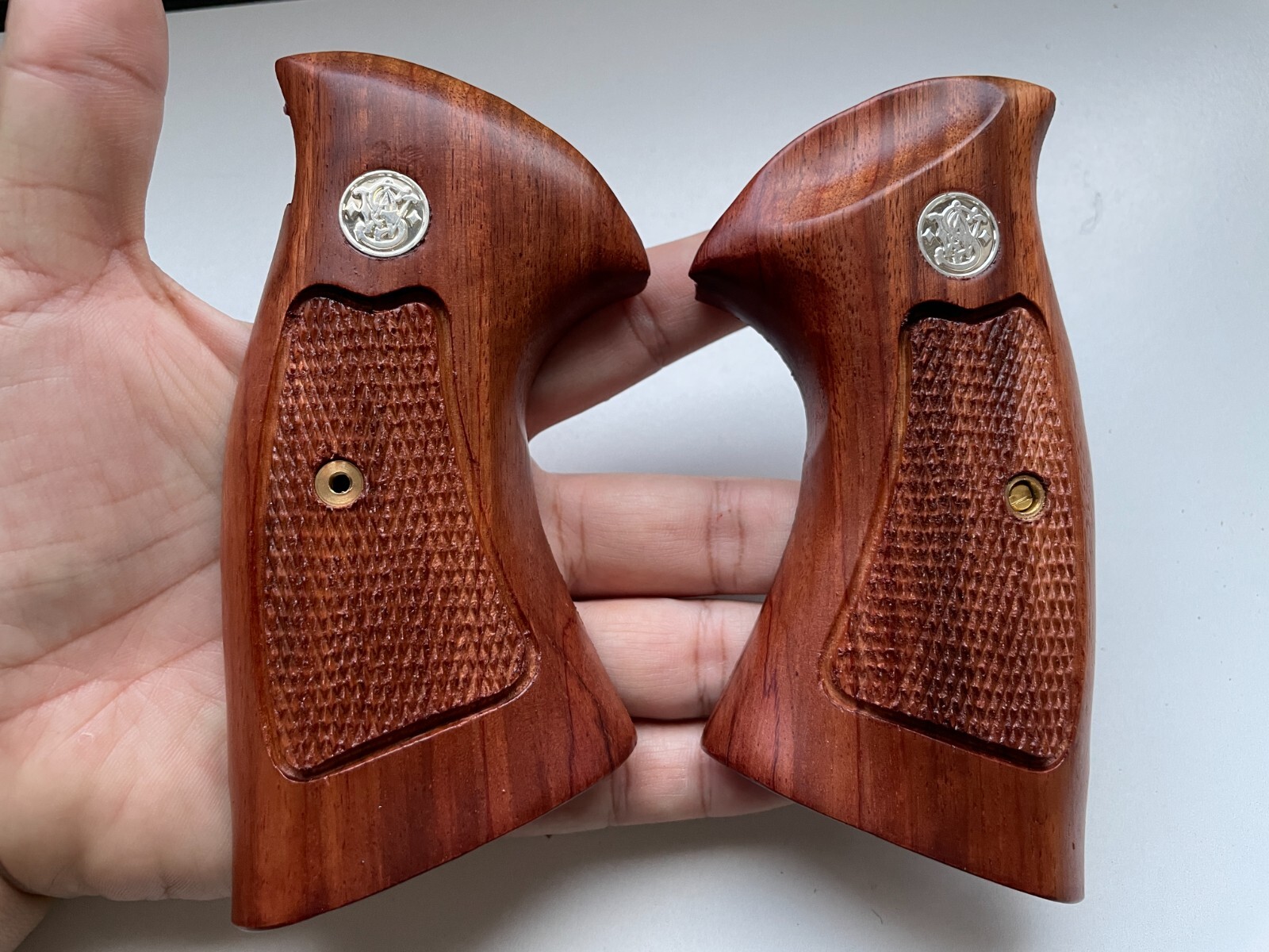 Checker wood Grip For S&W N Frame Square Butt coke style and Opened back checker