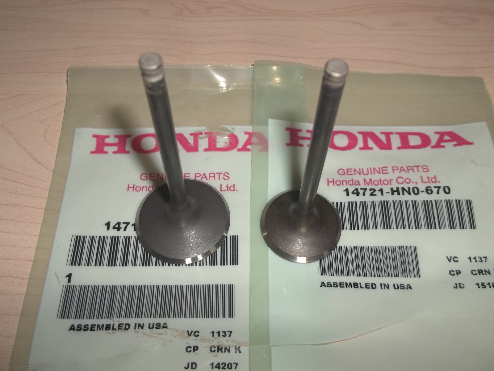 New OEM Honda Intake and Exhaust Valves Foreman 450 TRX450 FE FM 2002 2003 2004