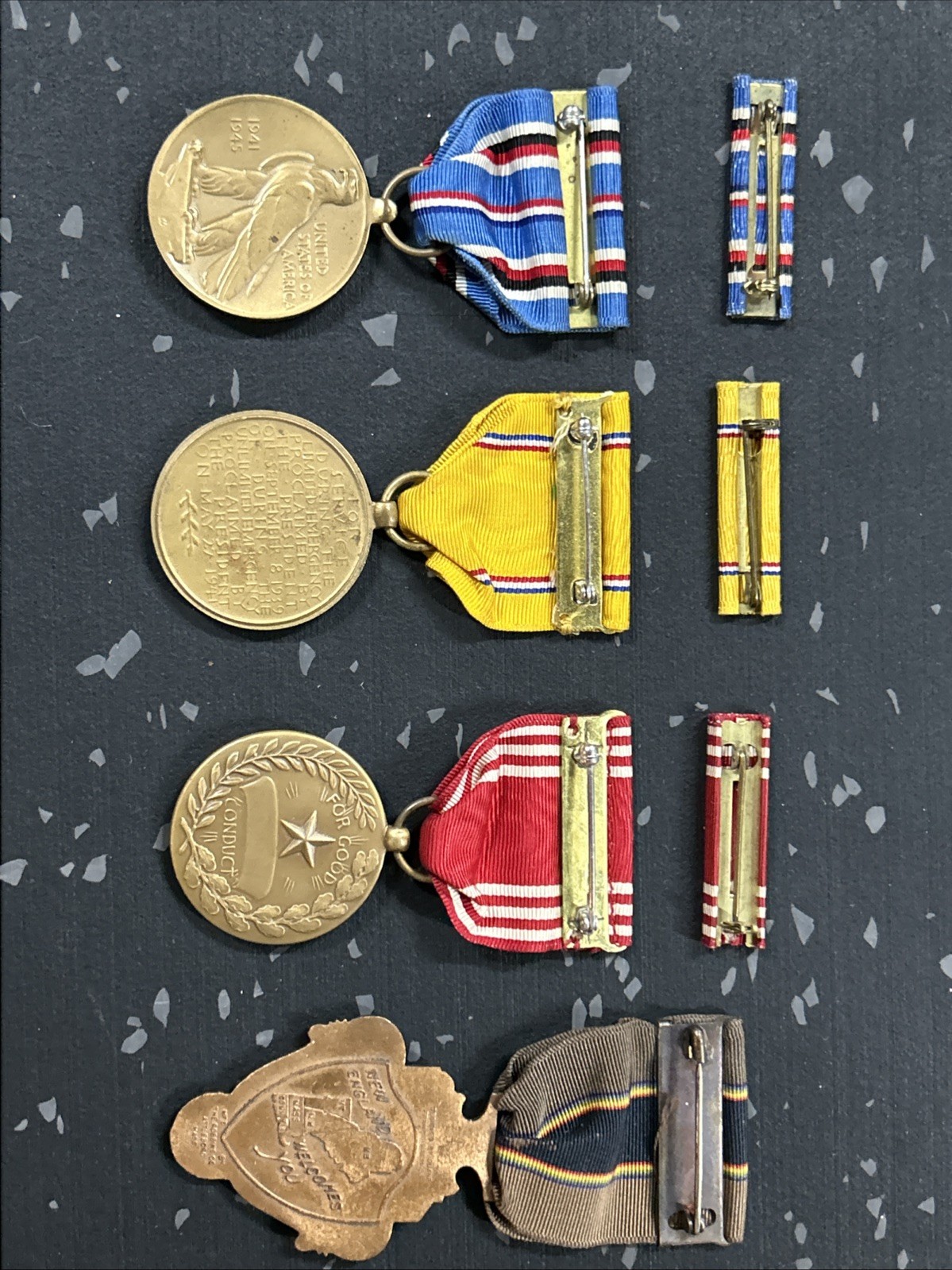VTG U.S. Military WWII Medals & Pin Bars American Campaign Defense Good Conduct