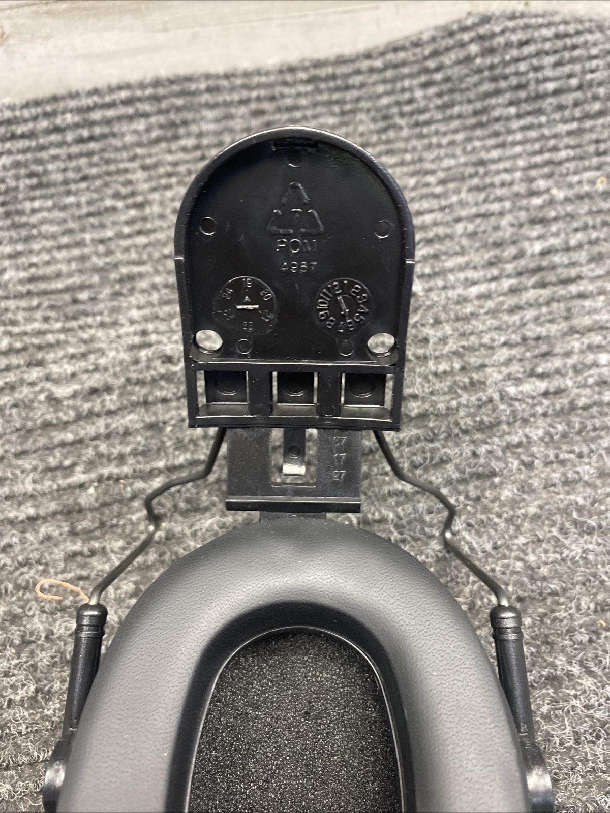 Pyramex Black Dielectric Hard Hat Cap Mounted Earmuffs, CMFB6010, NRR 23dB, New