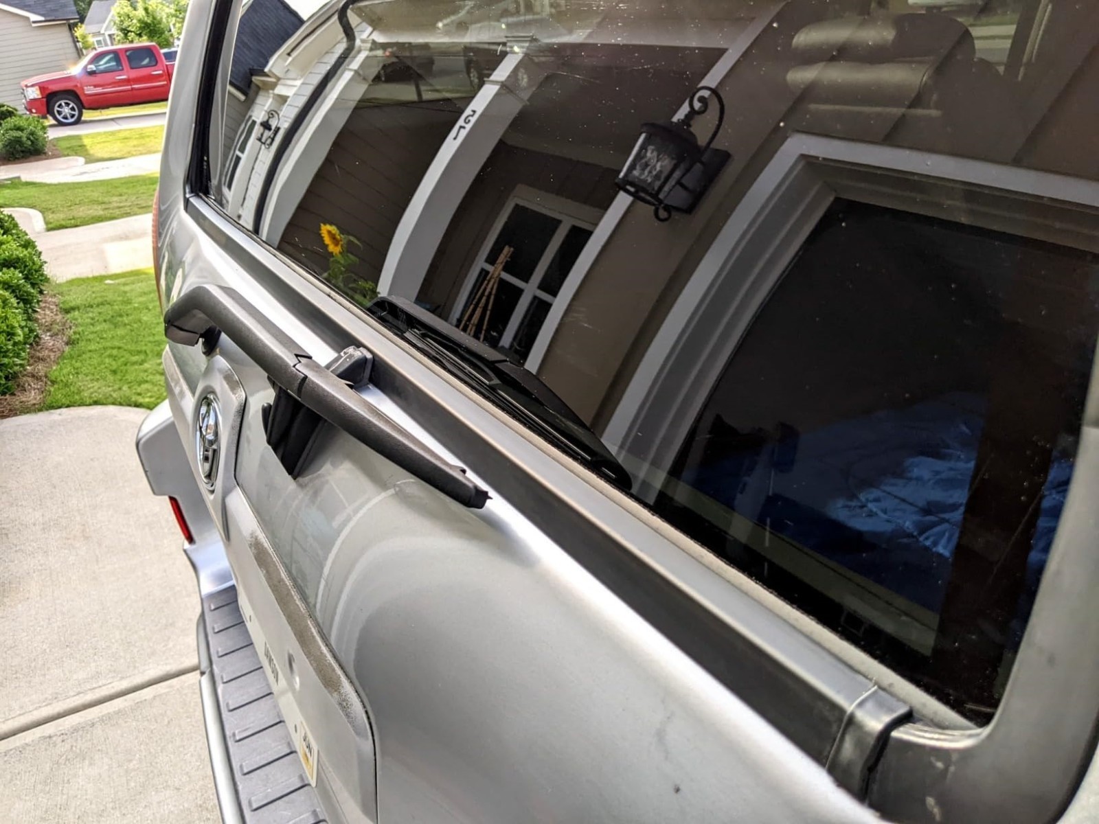 For Toyota 4Runner Hatch Rear Door Glass Outside Weatherstrip Liftgate Trim Seal