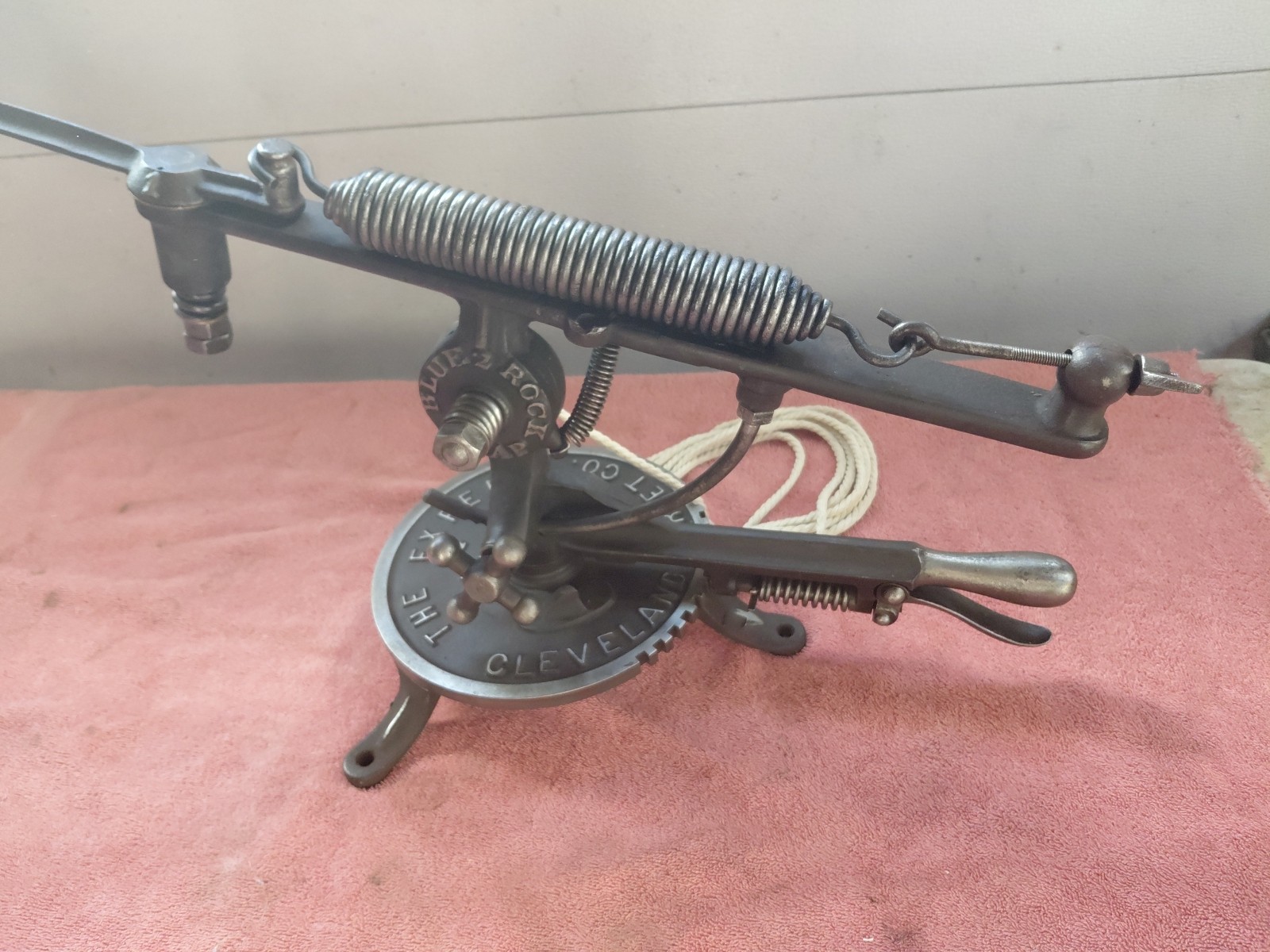 The Expert 1892 Skeet Pigeon Shooter Blue Rock Trap Cleveland Target Co #4 2