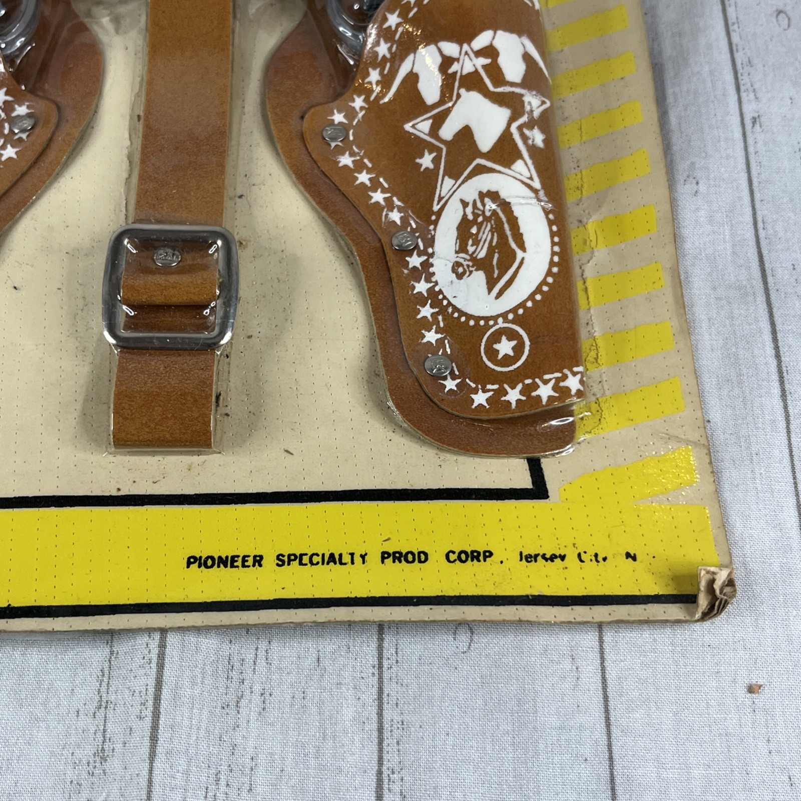 Pioneer Specialty Corp Kiddie Toys Plastic Toy Cowboy Pistol & Holster Set READ