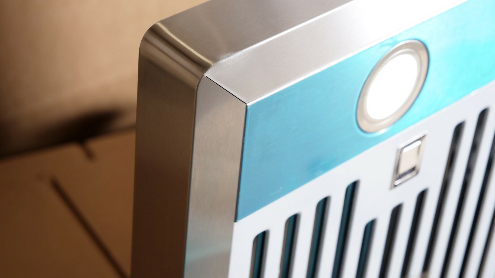 30 INCH WALL MOUNT VENT HOOD (OPEN BOX) STAINLESS STEEL, PERMANENT FILTERS, LED