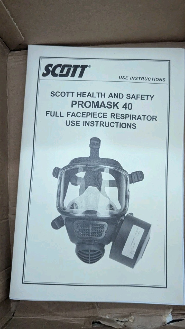 SCOTT PROMASK 40 Brand New Never used with manual/health and safety