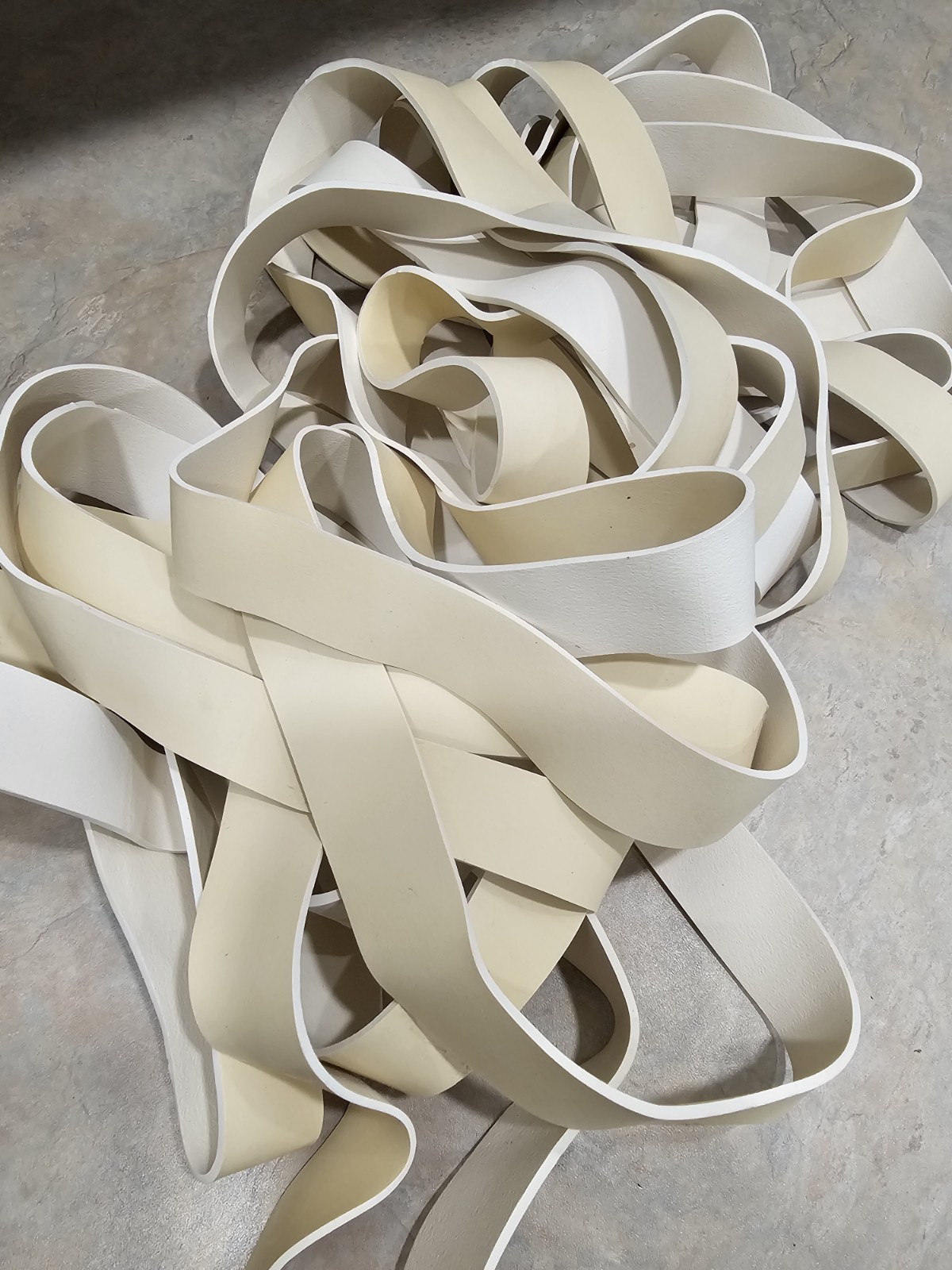 Pack of 15 Dally Wraps White/Yellow Rubber, Team Roping Saddle Horn, Ranching