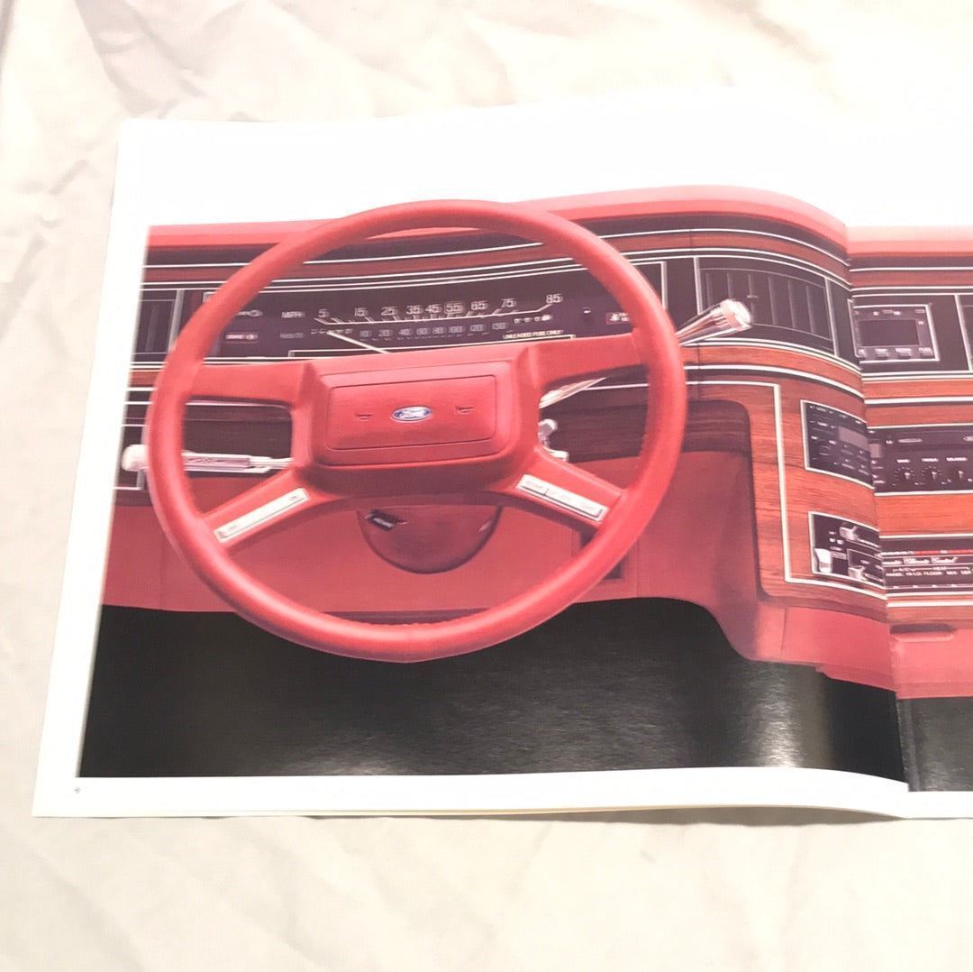 1987 Ford Crown Victoria sales brochure