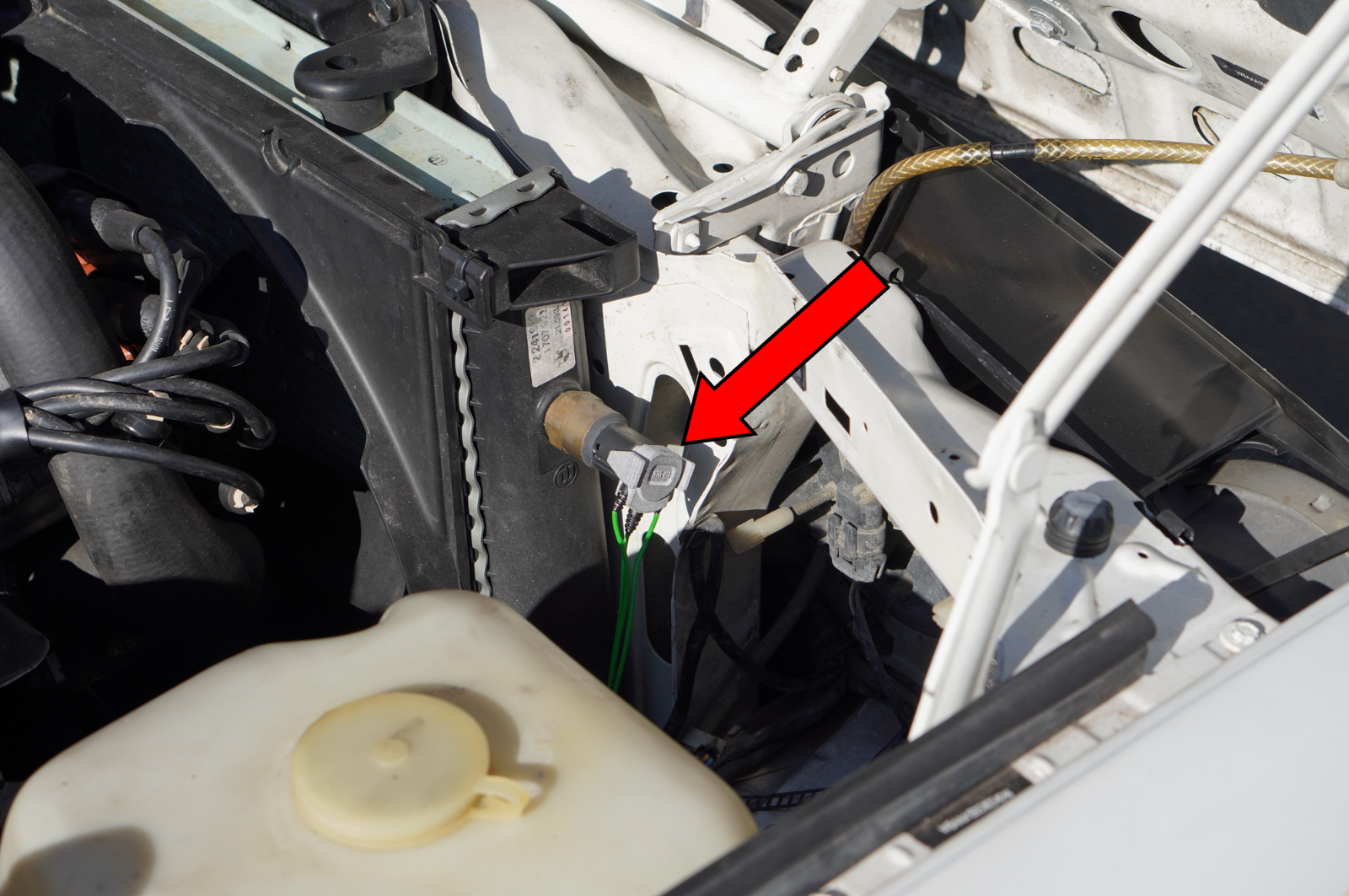 BMW E30 Connector Plug for 2 Speed Radiator Fan Temperature Sensor 1378412