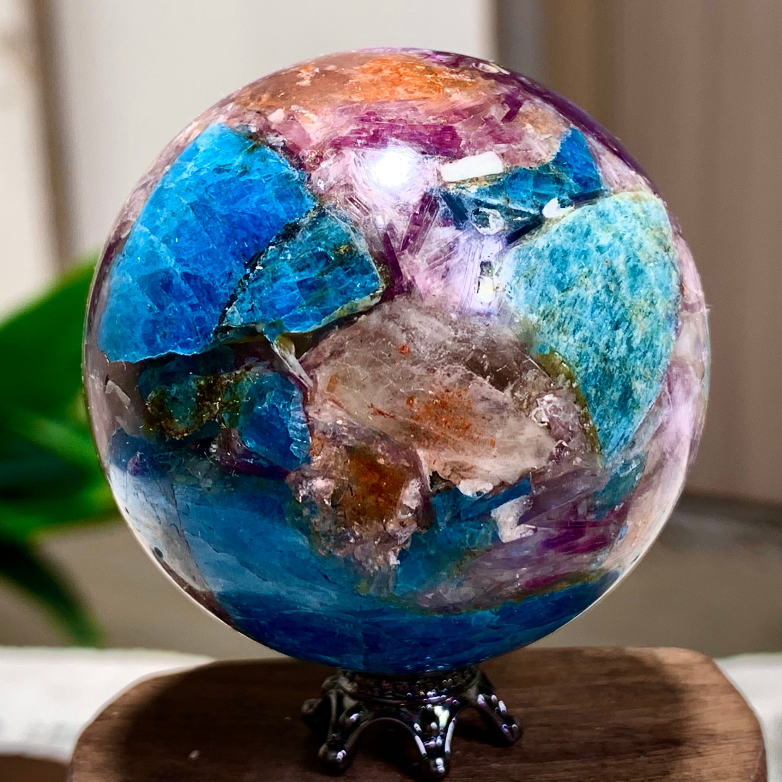 155G Natural Blue Aptite +Sun Stone purple lepidolite Sphere mineral sample