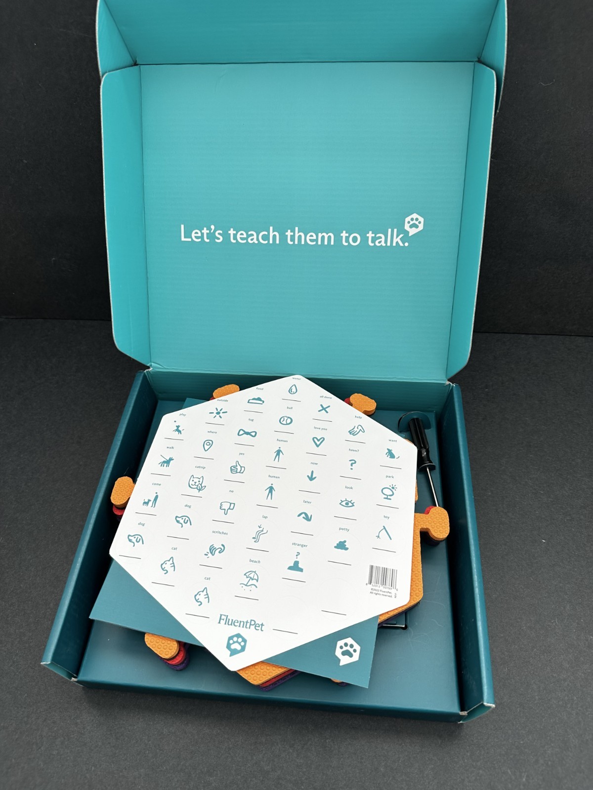 FluentPet Sp UP Get started Kit – 6 Buttons + 3 Tiles + Stickers – Used