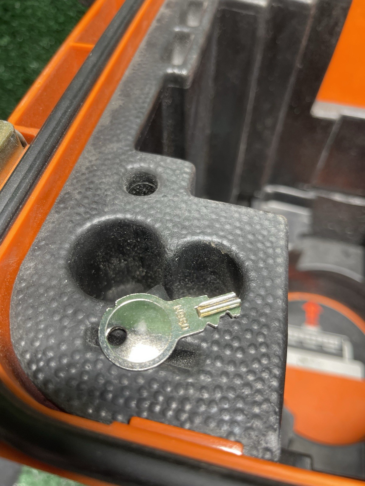 Leica Wild Heerburg T3000 Theomat Theodolite /Sun Filter. W/Case&Key No Battery.