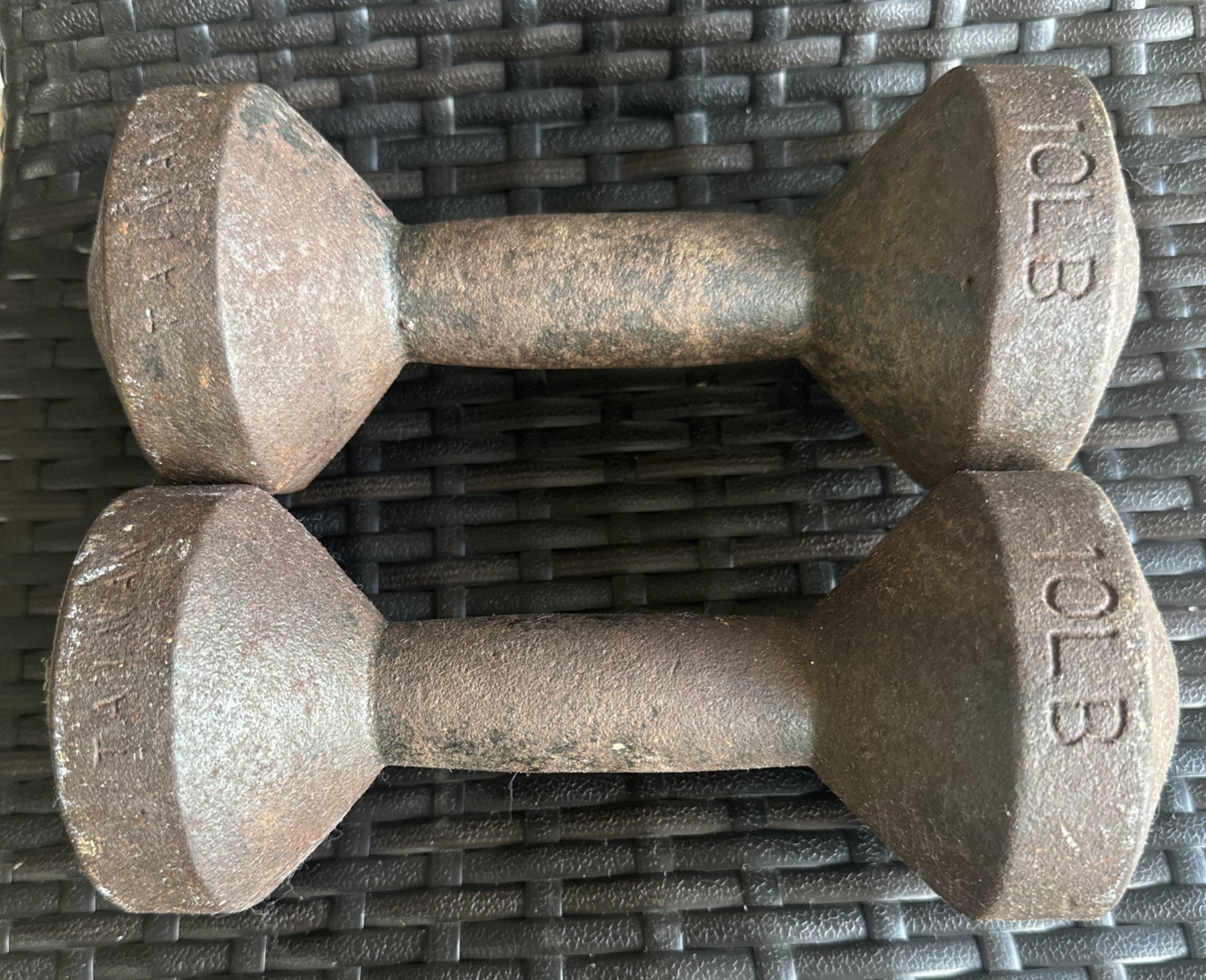 Vintage Pair of  10lb Dumbbells Rare Globe Bun 20lb Total Made In Taiwan