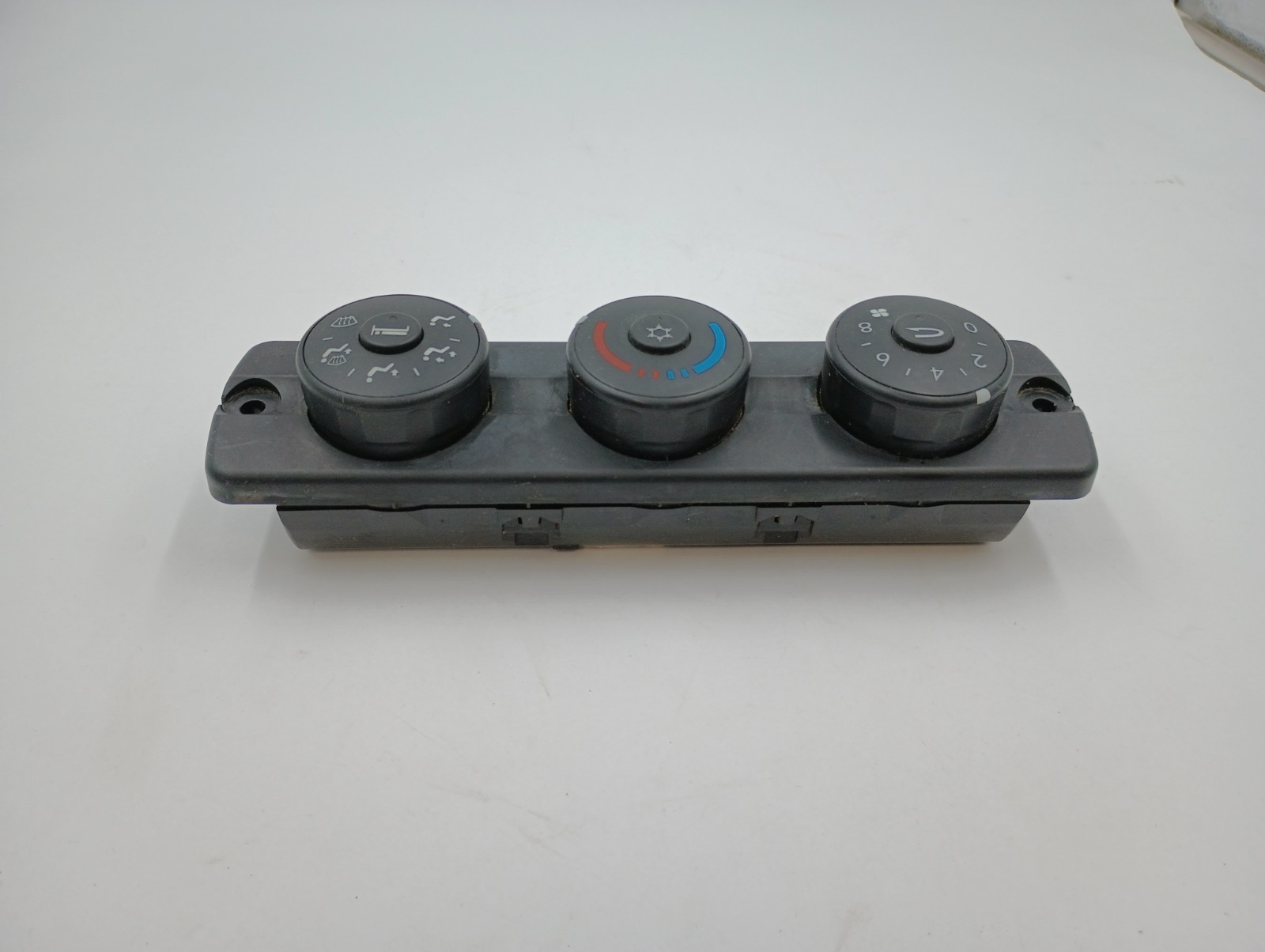 GENUINE OEM FREIGHTLINER CASCADIA A22-60645-501 A/C HEATER CLIMATE CONTROL UNIT