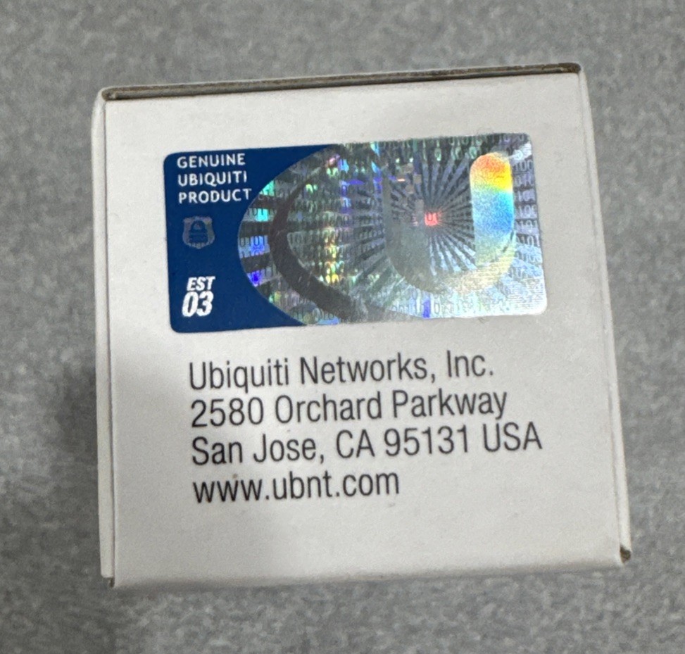 Ubiquiti Networks INS-3AF-I-G Instant 802.3af Indoor Gigabit PoE Converter 4x