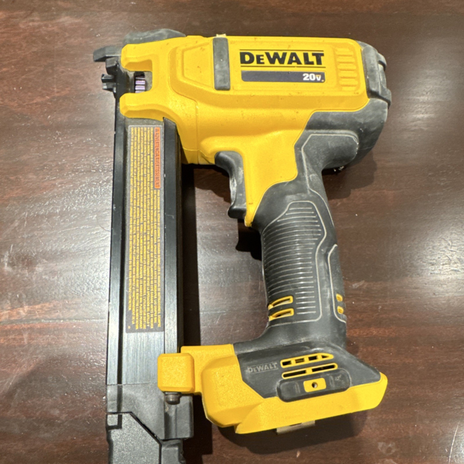 DEWALT DCN701 20V Romex stapler, tool only, no battery