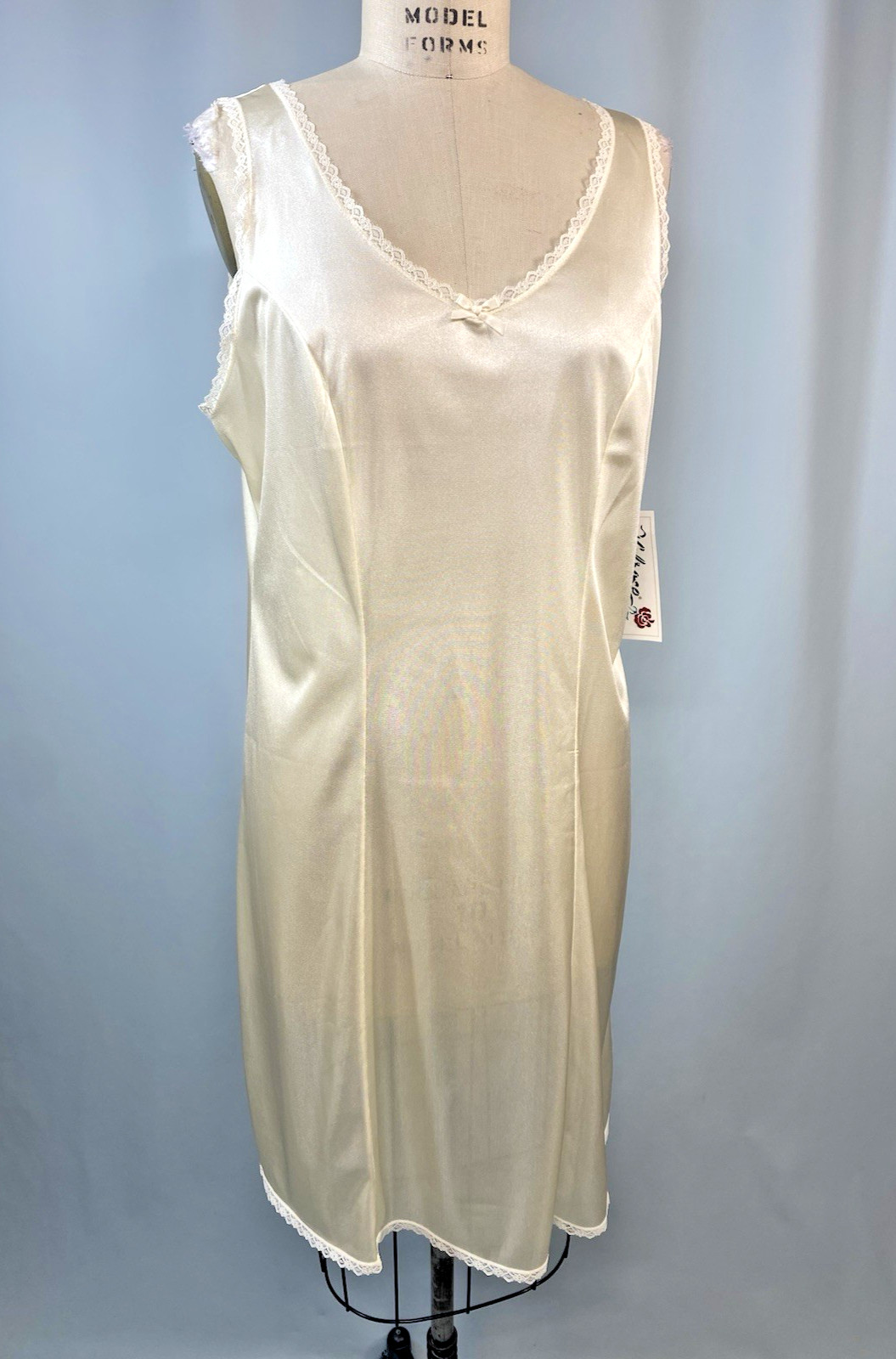 NEW NWT Full slip SIZE 40 LARGE 12/14 Ivory nylon modest VELROSE classic