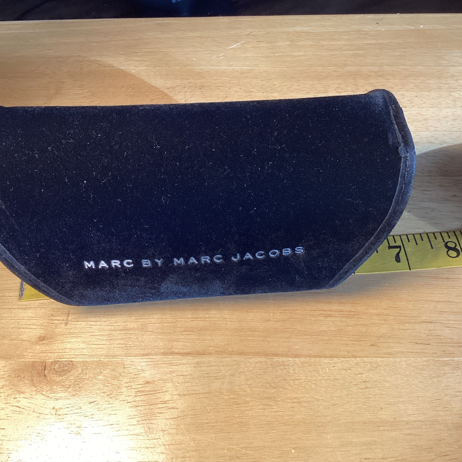 New Marc By Marc JACOBS Black Velvet Eyeglass Sunglass Case Magnetic Closure