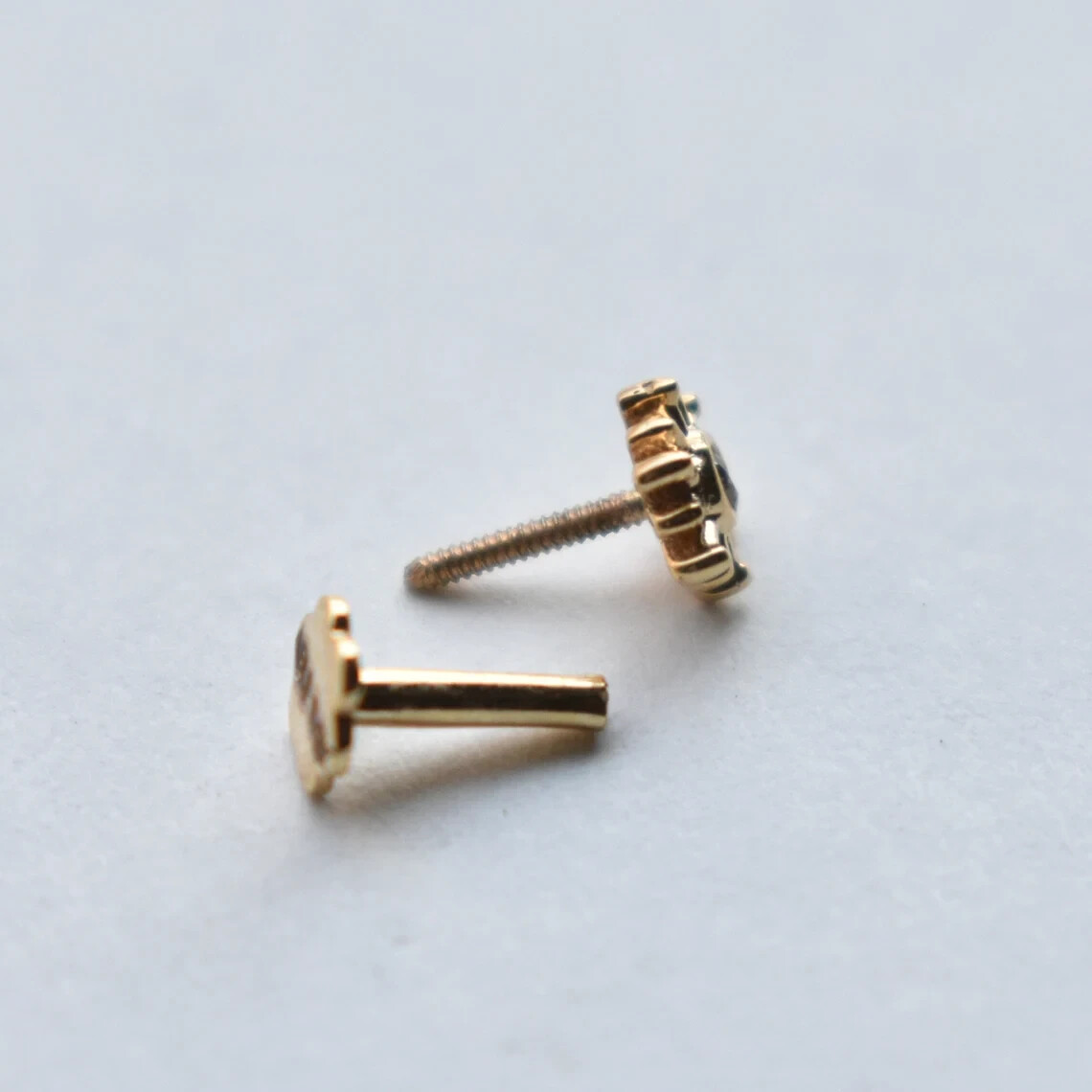 Labret Tragus Ear Sunrays Piercing Round Natural GHSI Diamond 14K Yellow Gold