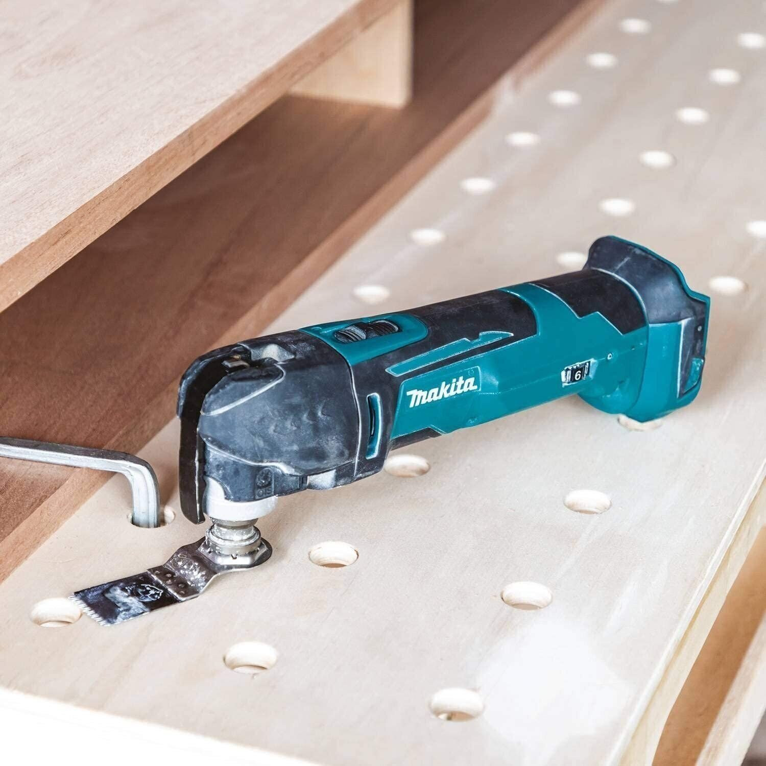 New Makita XMT03Z 18V LXT Li-Ion Variable Speed Cordless Oscillating Multi-Tool