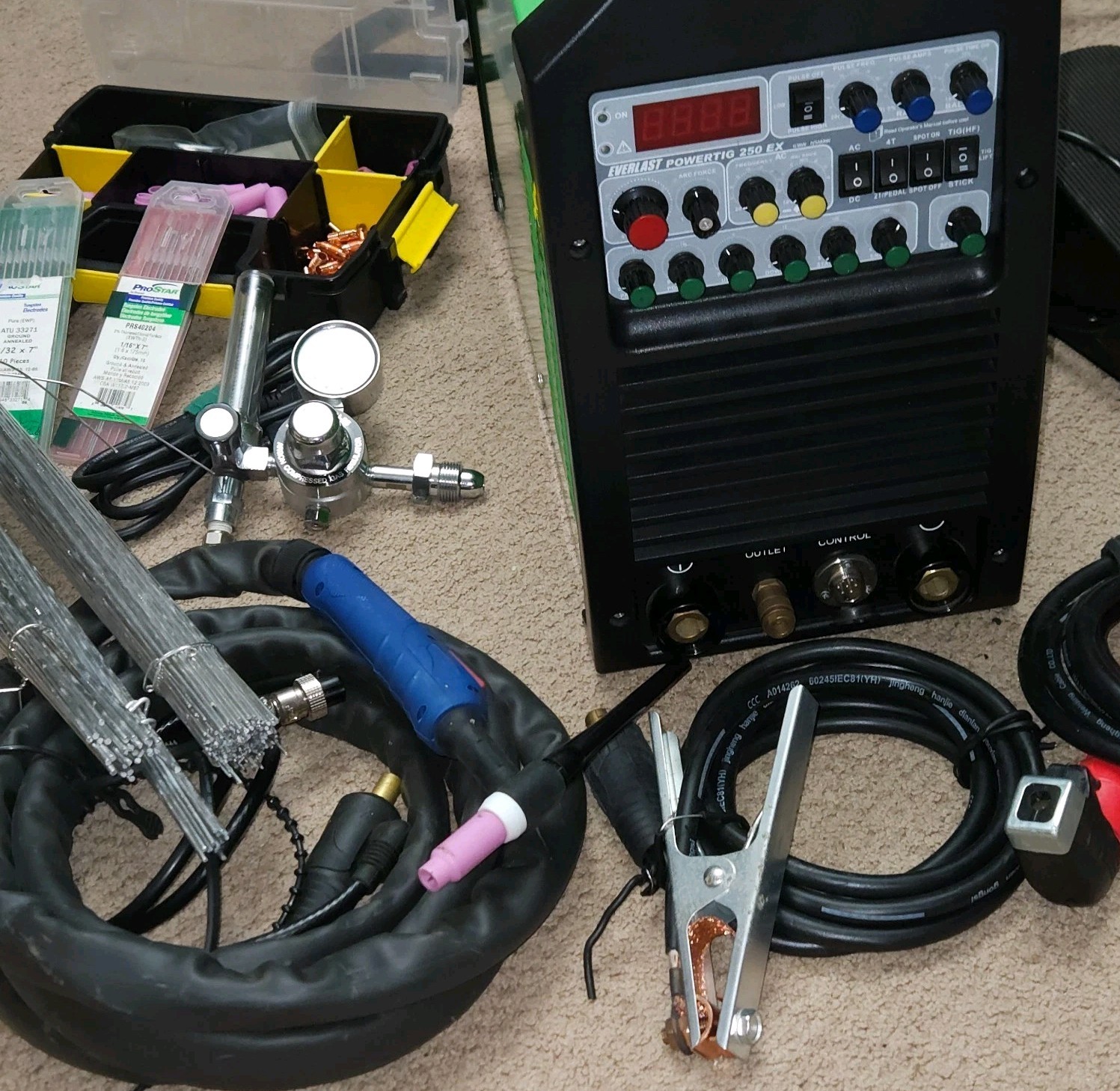 NEW/NEVER USED - Everlast PowerTIG 250EX 250AMP AC/DC TIG STICK PULSE WELDER alu