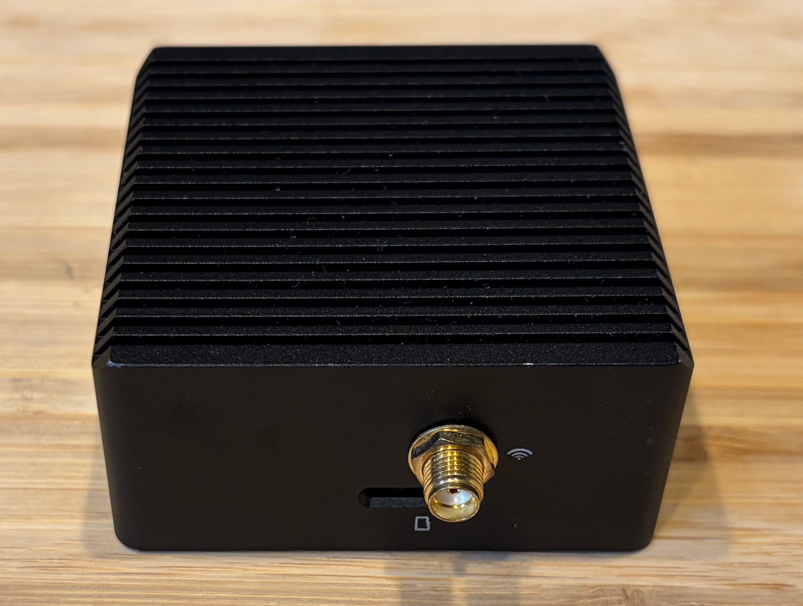 Friendly Elec NanoPi R5C Development Board w/ case - 4GB / 32GB + WIFI + Power