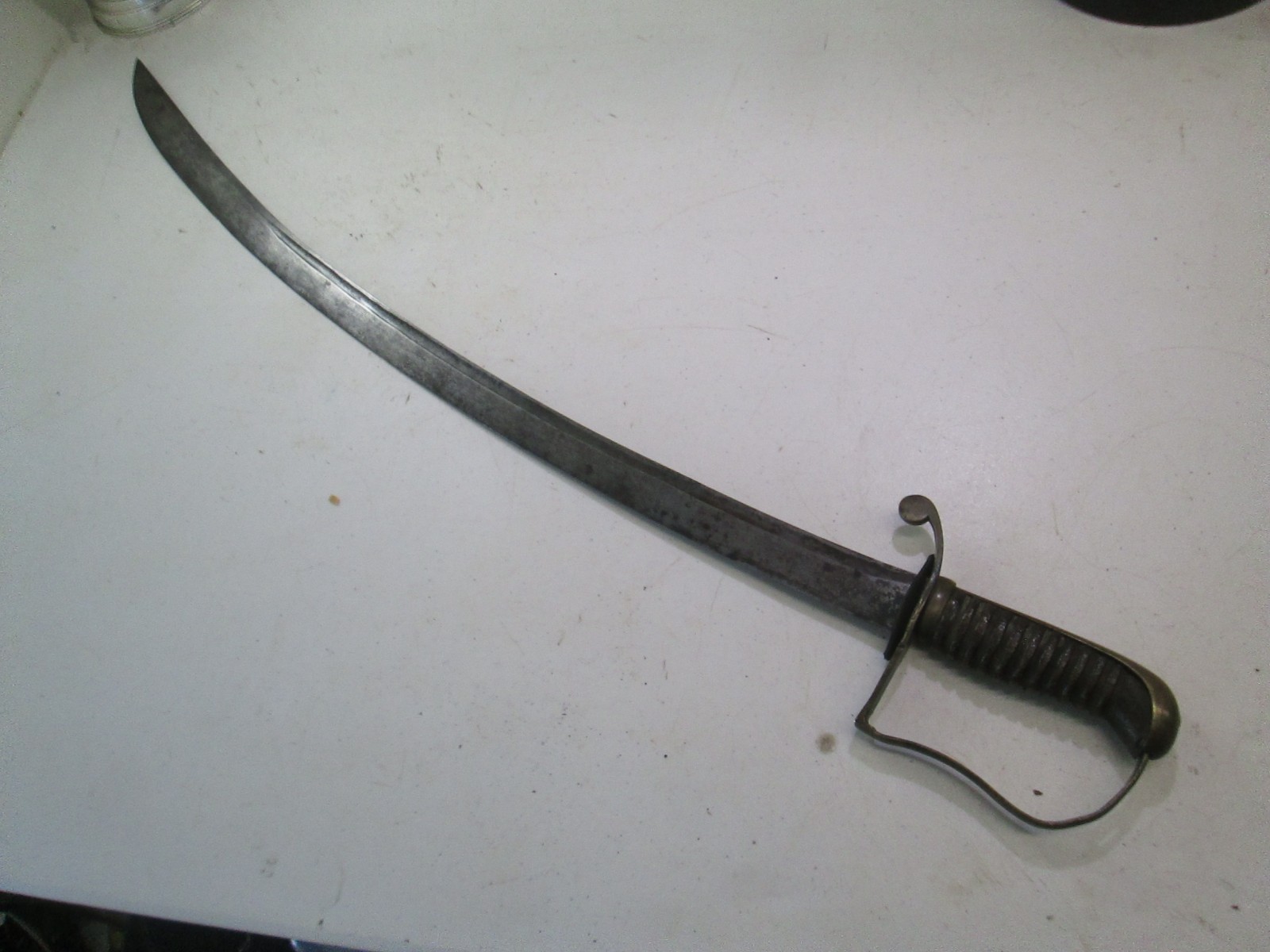 EARLY US CAVALRY SWORD NO SCABBARD GROOVED ETCHED BLADE UNMARKED