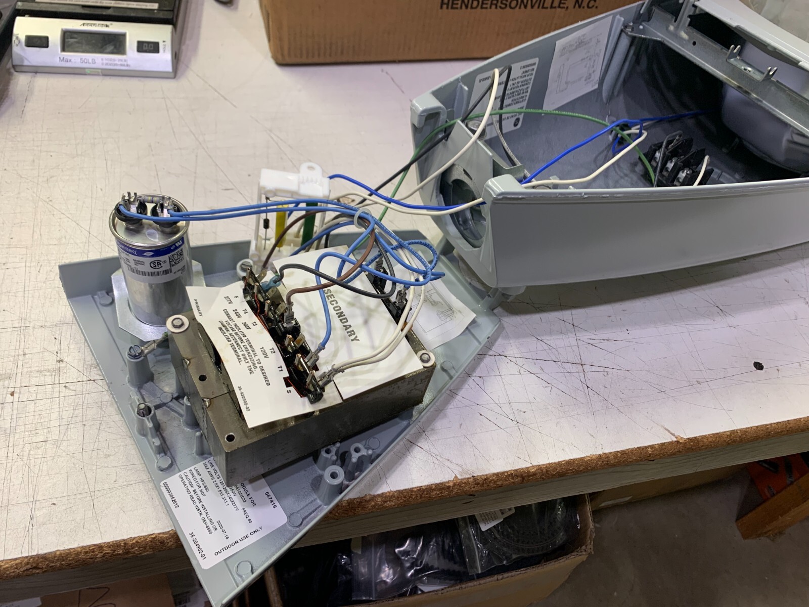 GE M-250A2 STREET LIGHT HPS 250W 120V 208V 240V 277V NEW OLD STOCK LAMP PE POLE